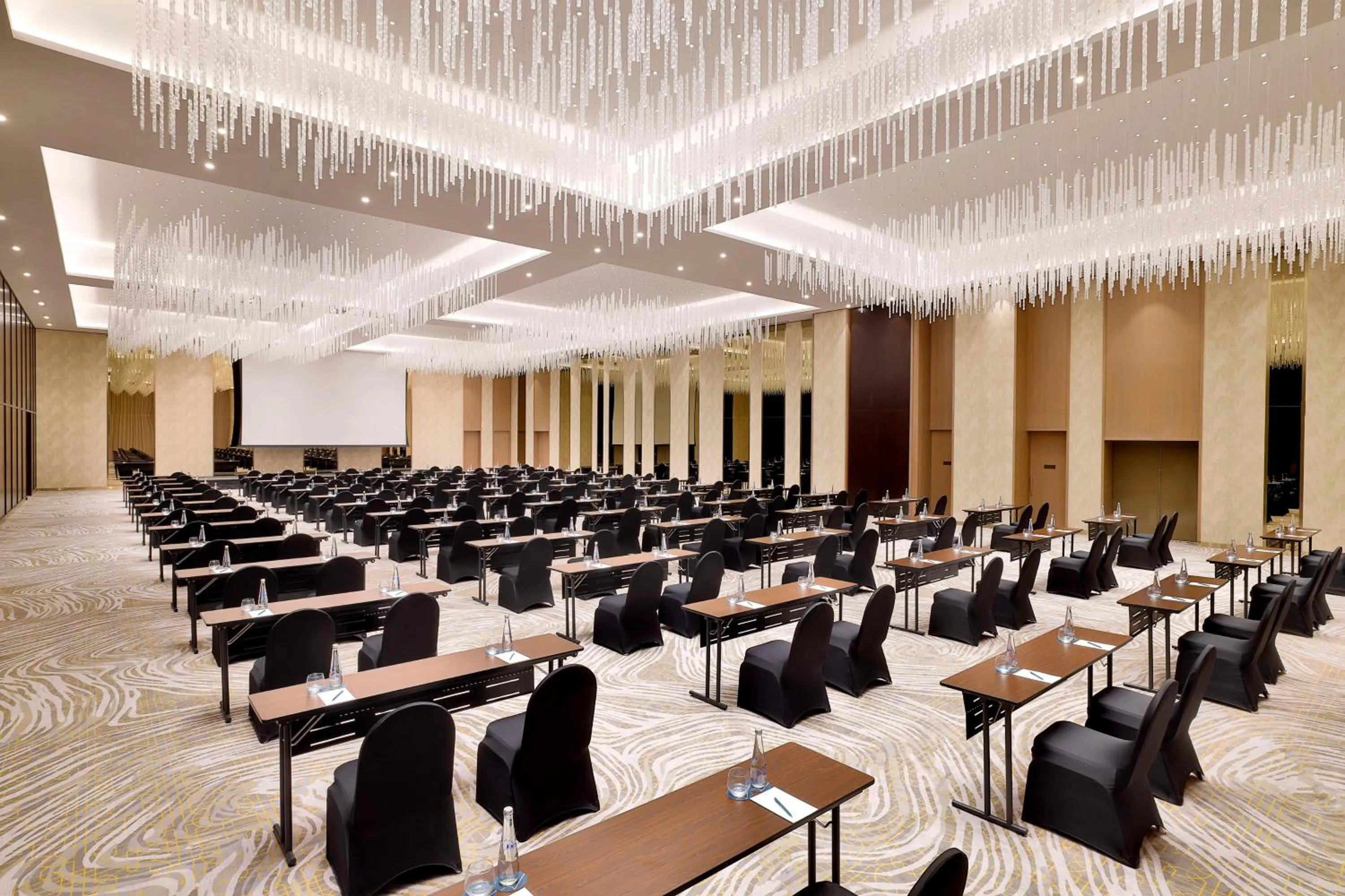 Meeting/conference room in Embassy Suites By Hilton Dubai Business Bay