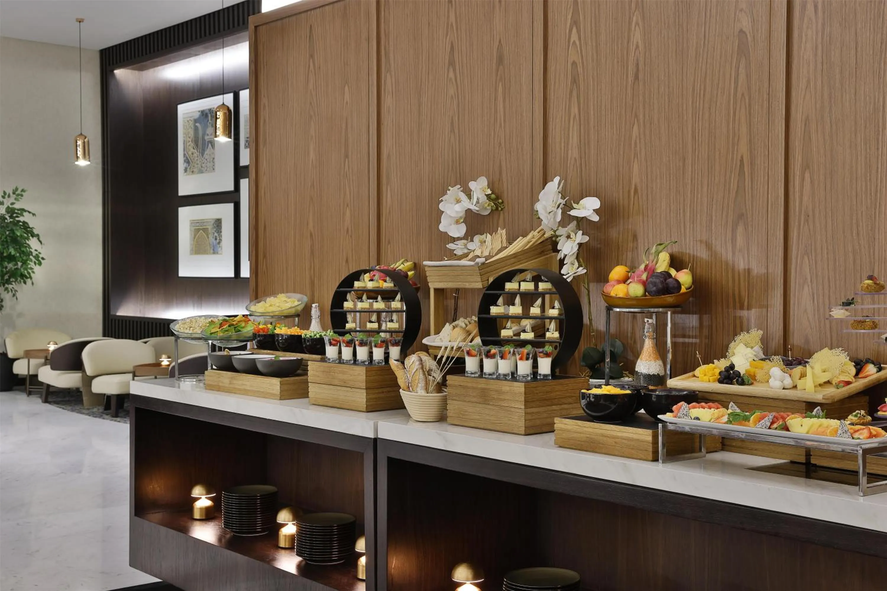 Restaurant/places to eat in Embassy Suites By Hilton Dubai Business Bay