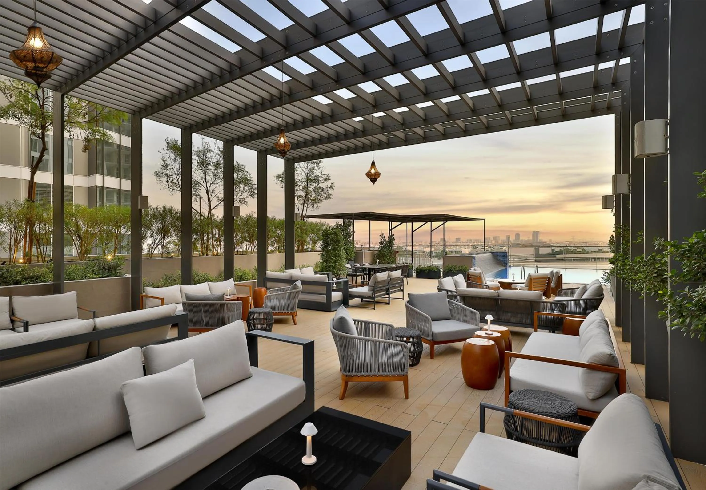 Restaurant/places to eat in Embassy Suites By Hilton Dubai Business Bay