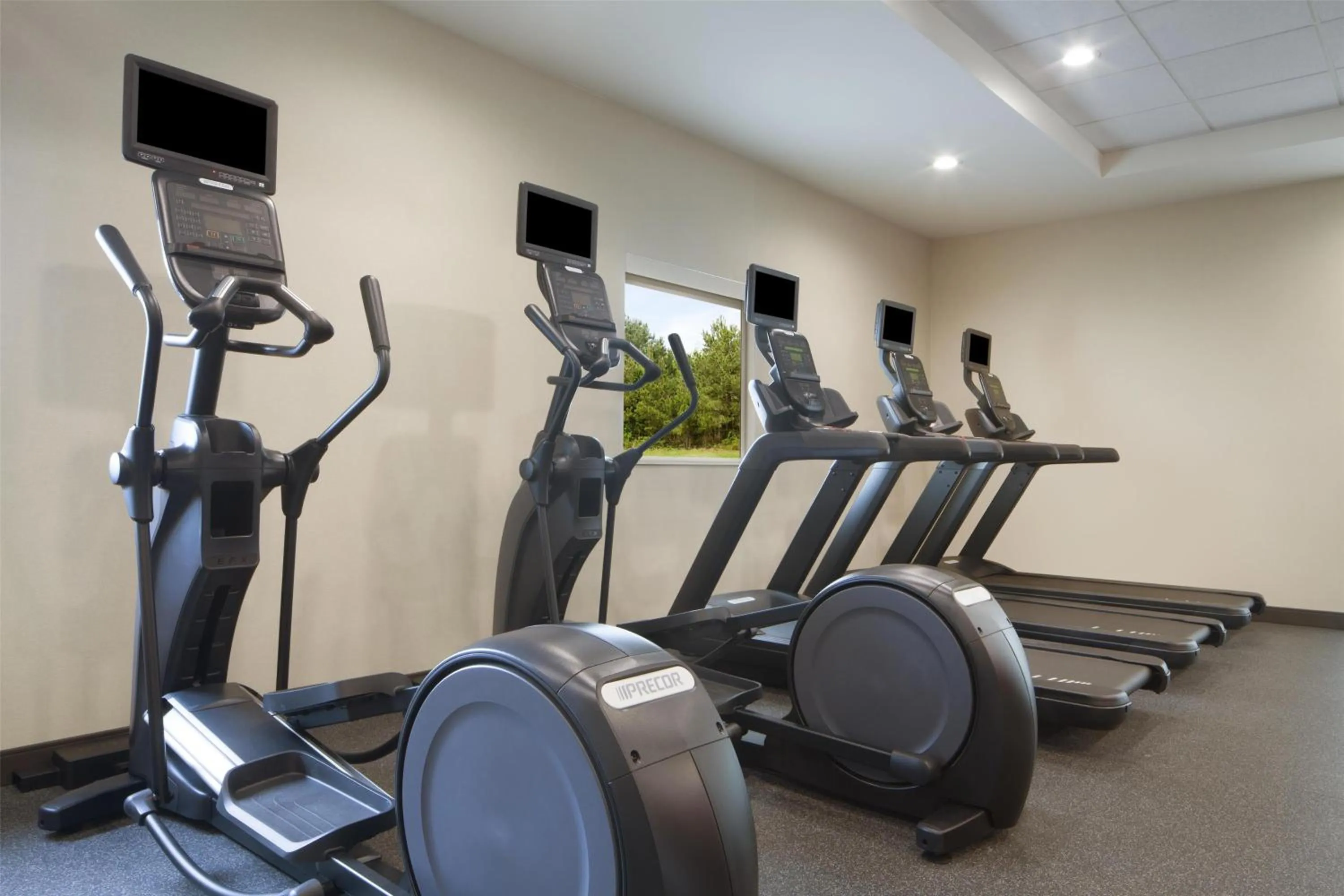 Fitness centre/facilities in Home2 Suites By Hilton Jackson
