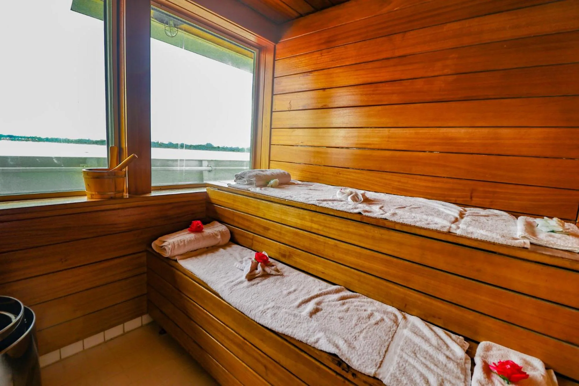 Sauna in Vintage Luxury Yacht Hotel