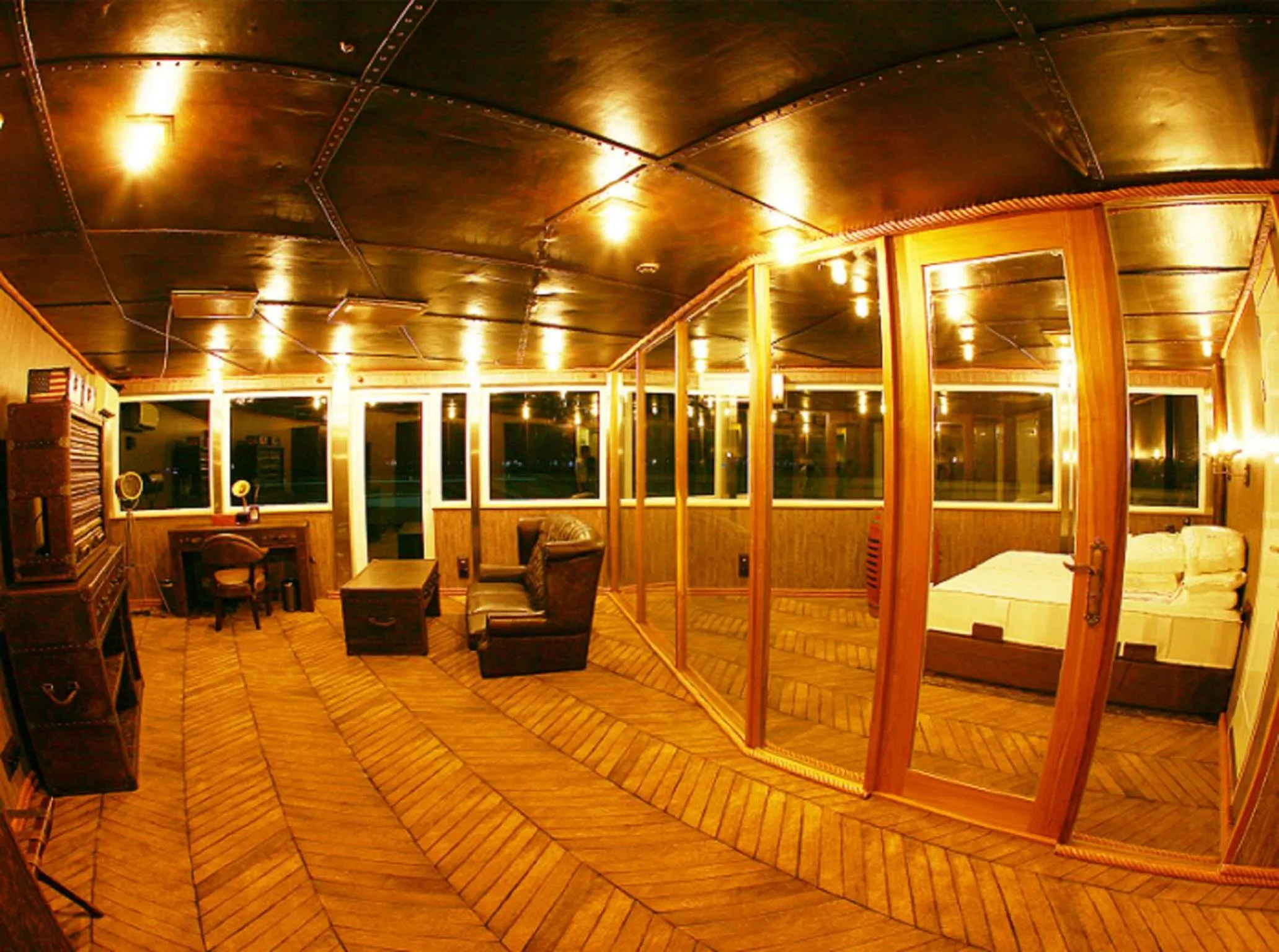 Photo of the whole room, Bed in Vintage Luxury Yacht Hotel