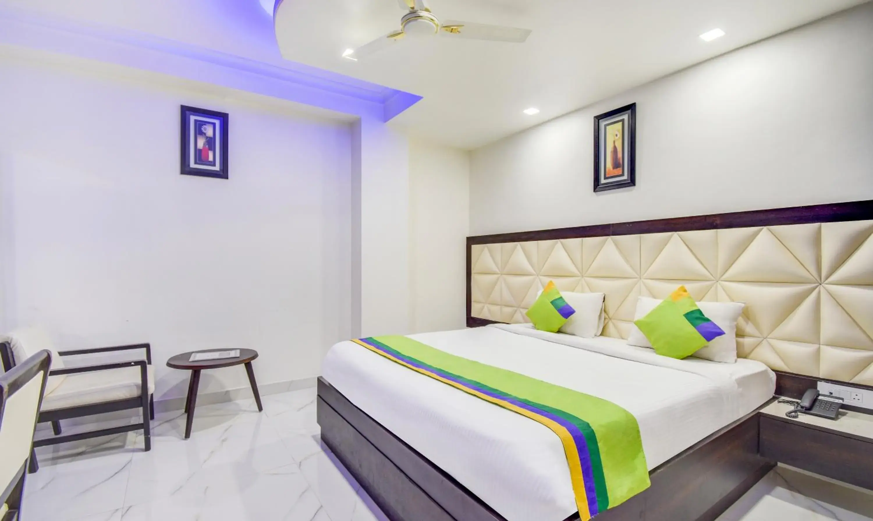 Deluxe Double Room - single occupancy in Hotel Rockland & Restaurant Deluxe Double Room - single occupancy in Hotel Rockland & Restaurant