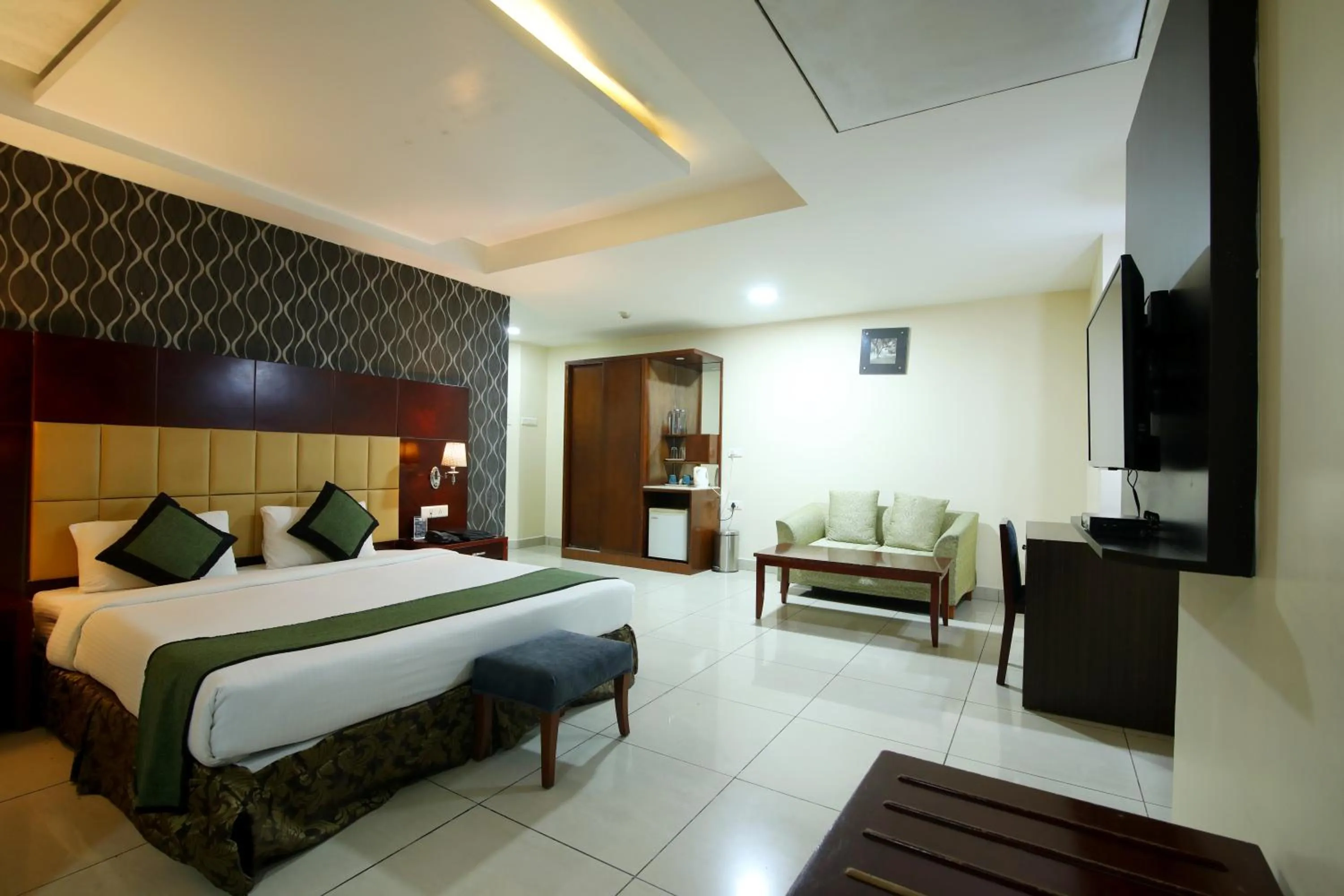 Bed in Hotel Gateway Grandeur