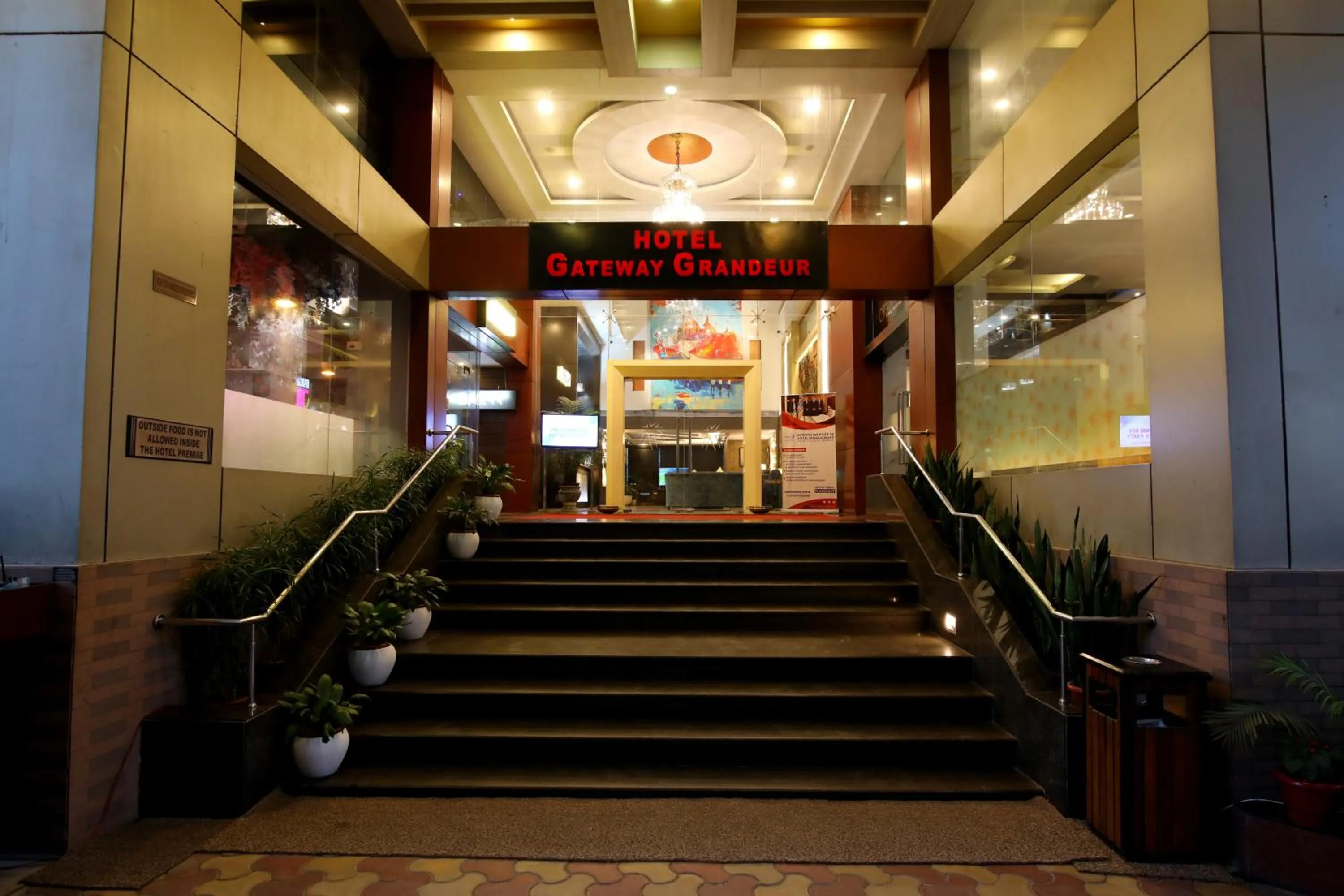 Hotel Gateway Grandeur