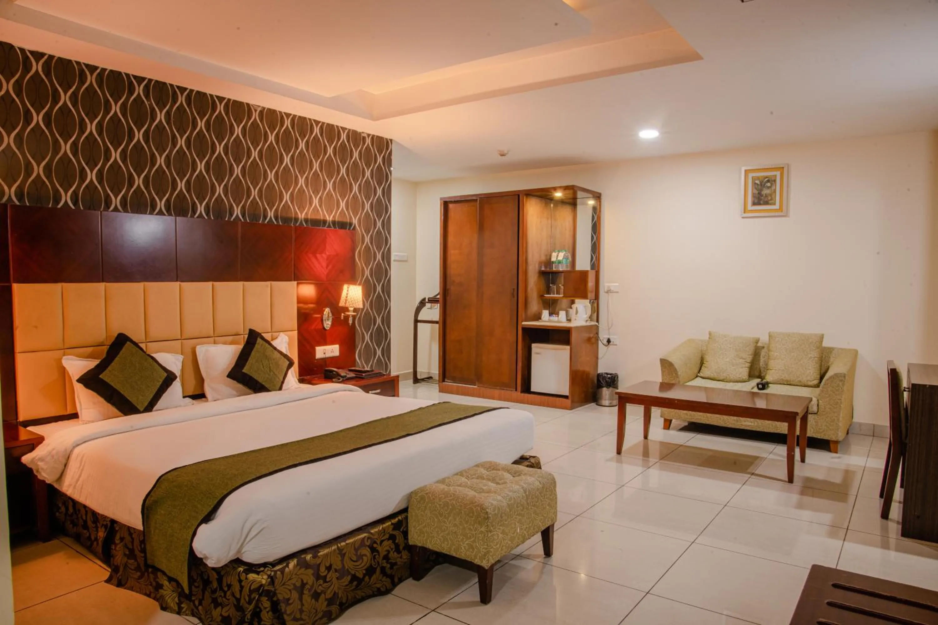 Bed in Hotel Gateway Grandeur