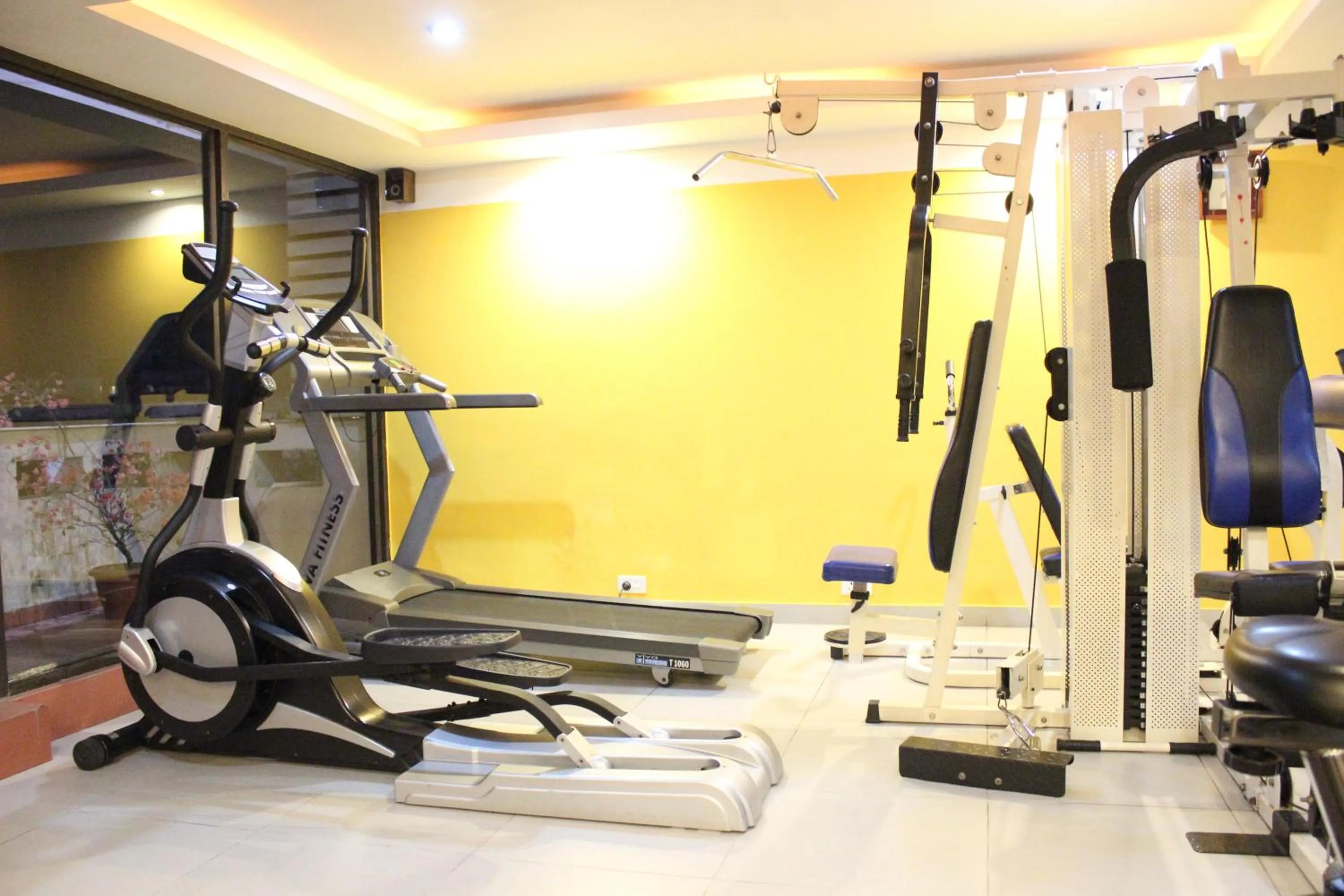 Fitness centre/facilities in Hotel Gateway Grandeur