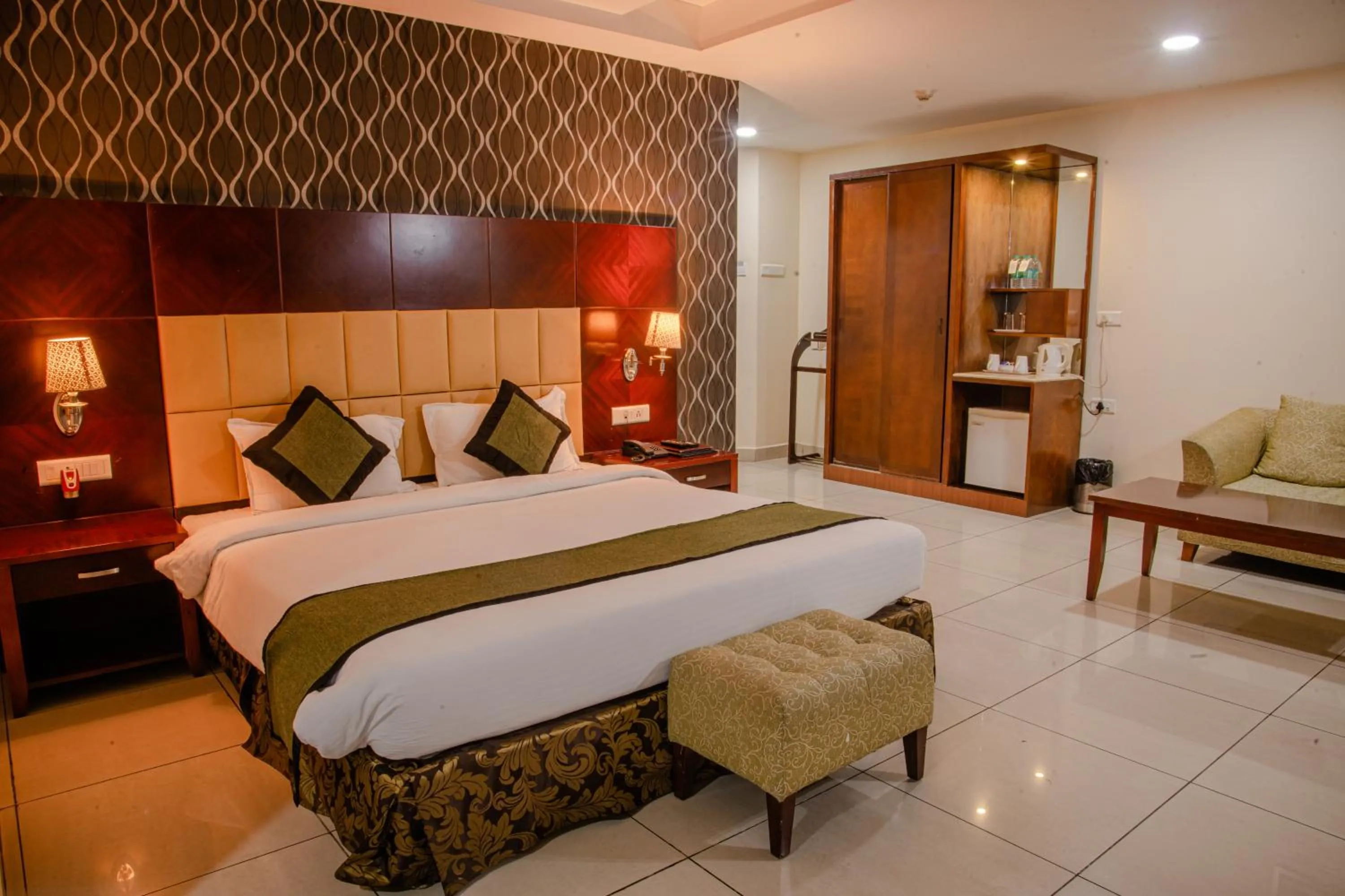 Bed in Hotel Gateway Grandeur