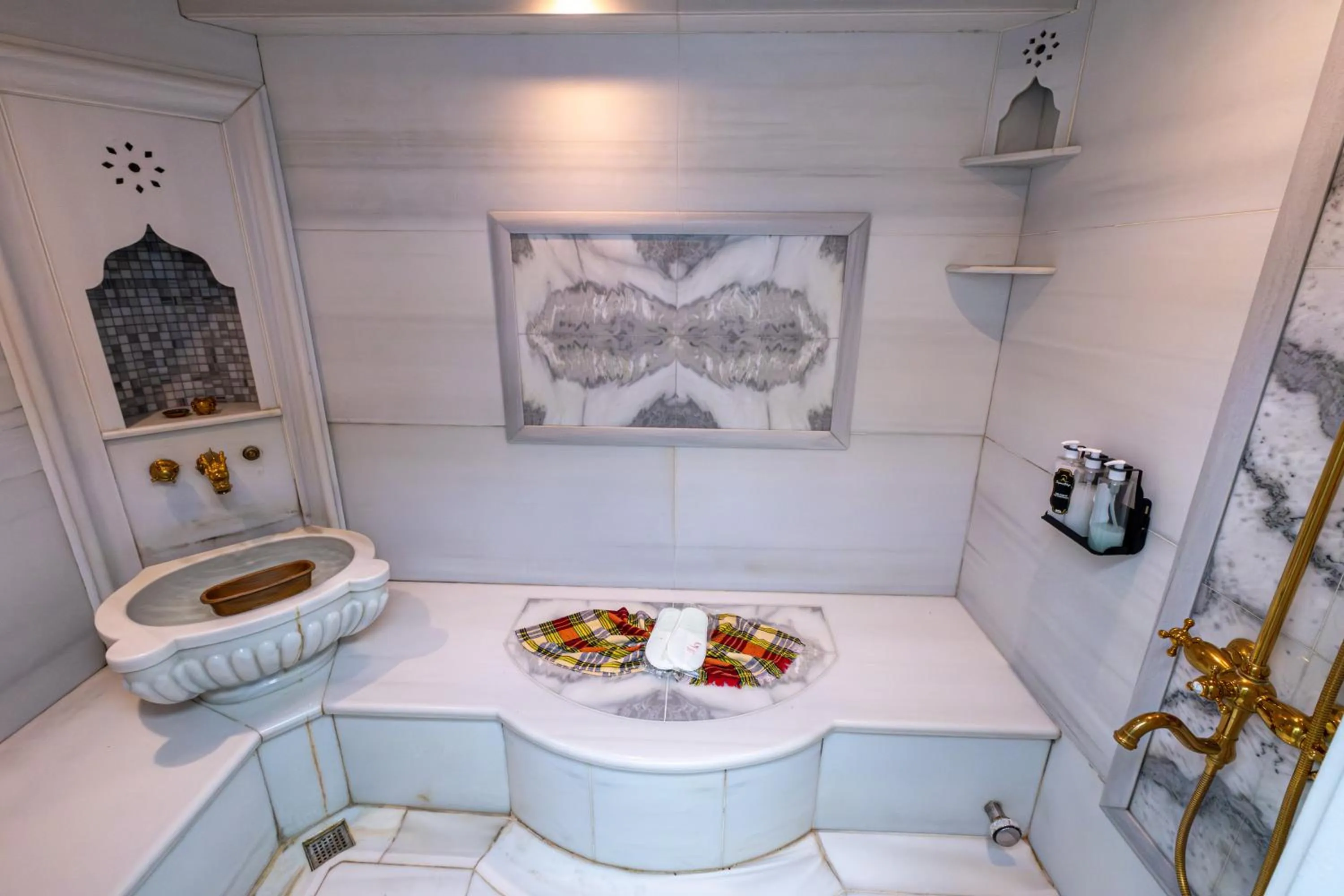 Public Bath in Stay Suite Hotel