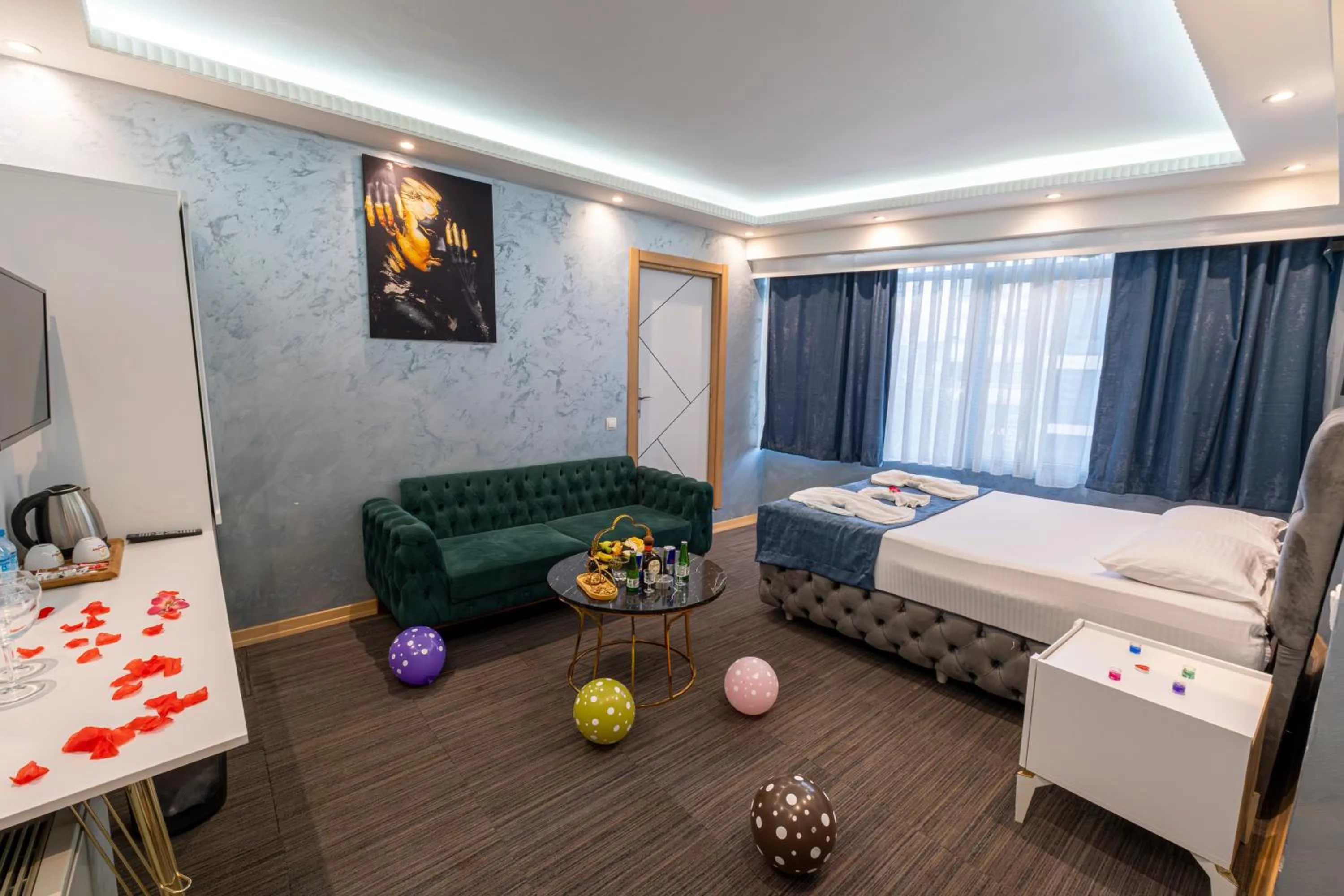 Photo of the whole room, Bed in Stay Suite Hotel