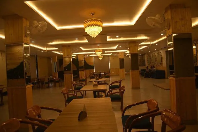Restaurant/Places to Eat in Shiva Palace by Golden Leaf Hotels