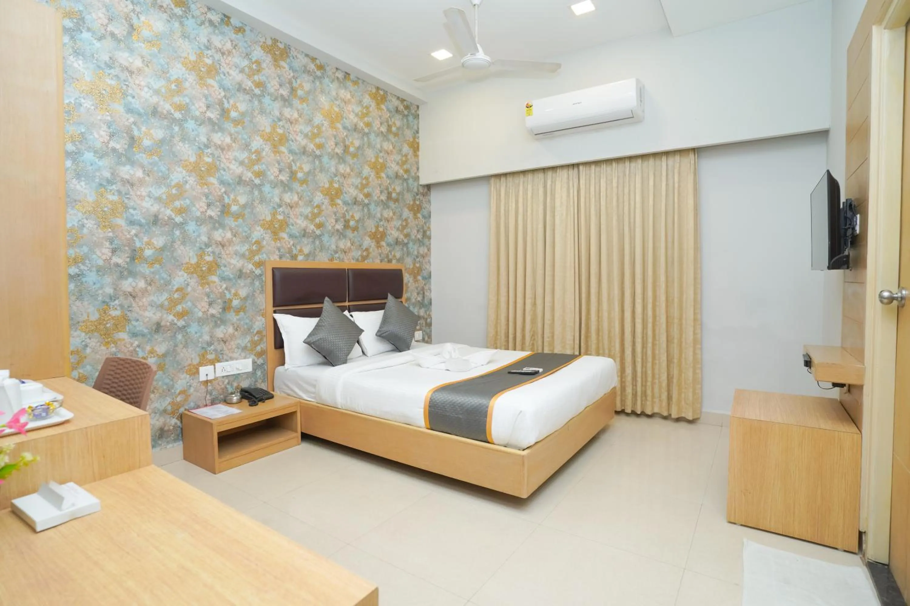 Bed in Hotel Zain Grande