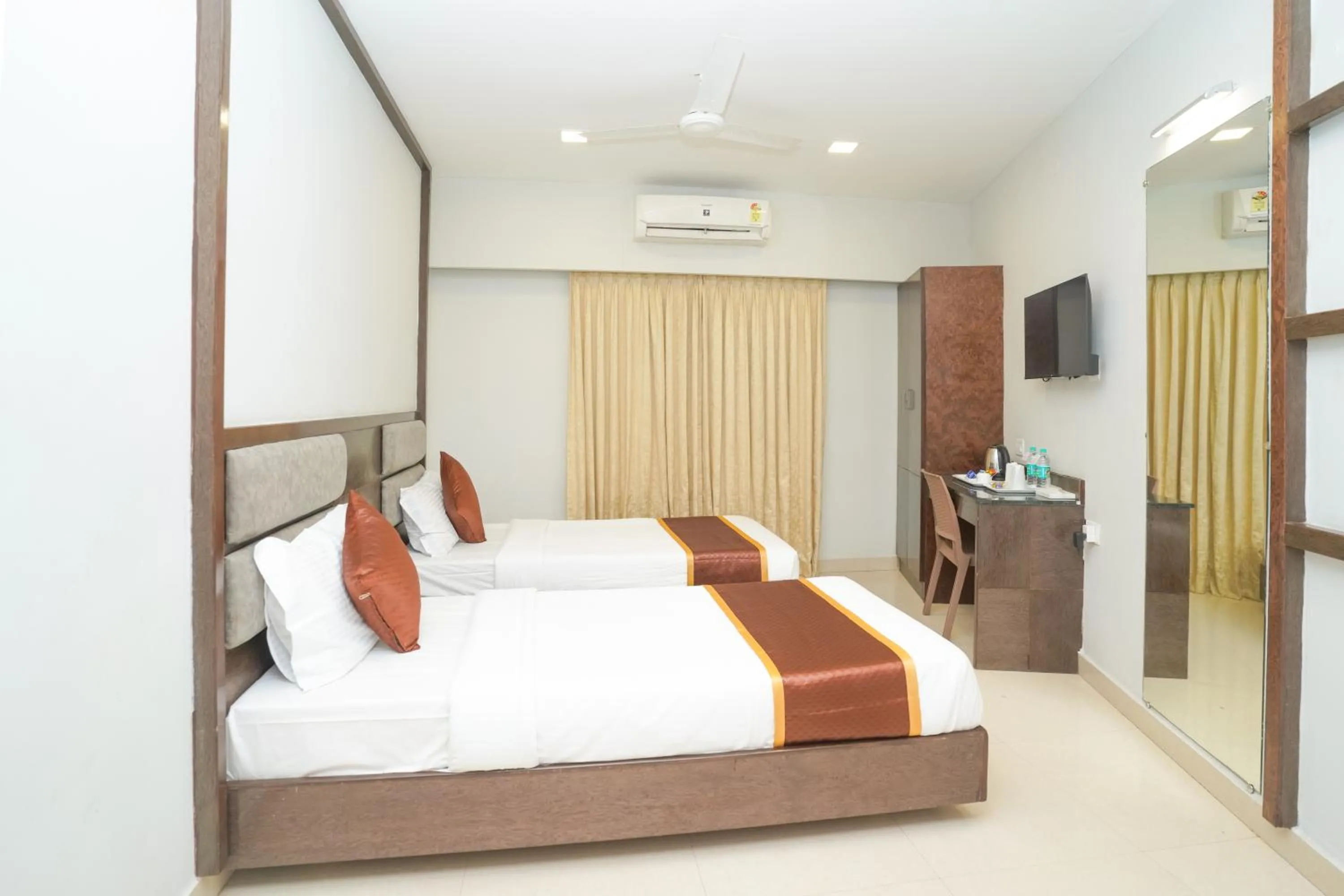 Bed in Hotel Zain Grande