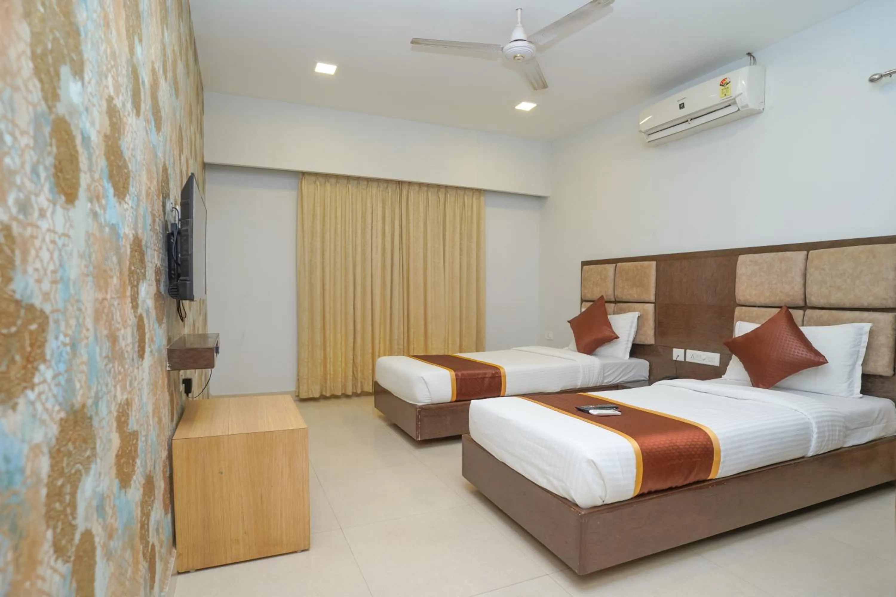 Bed in Hotel Zain Grande