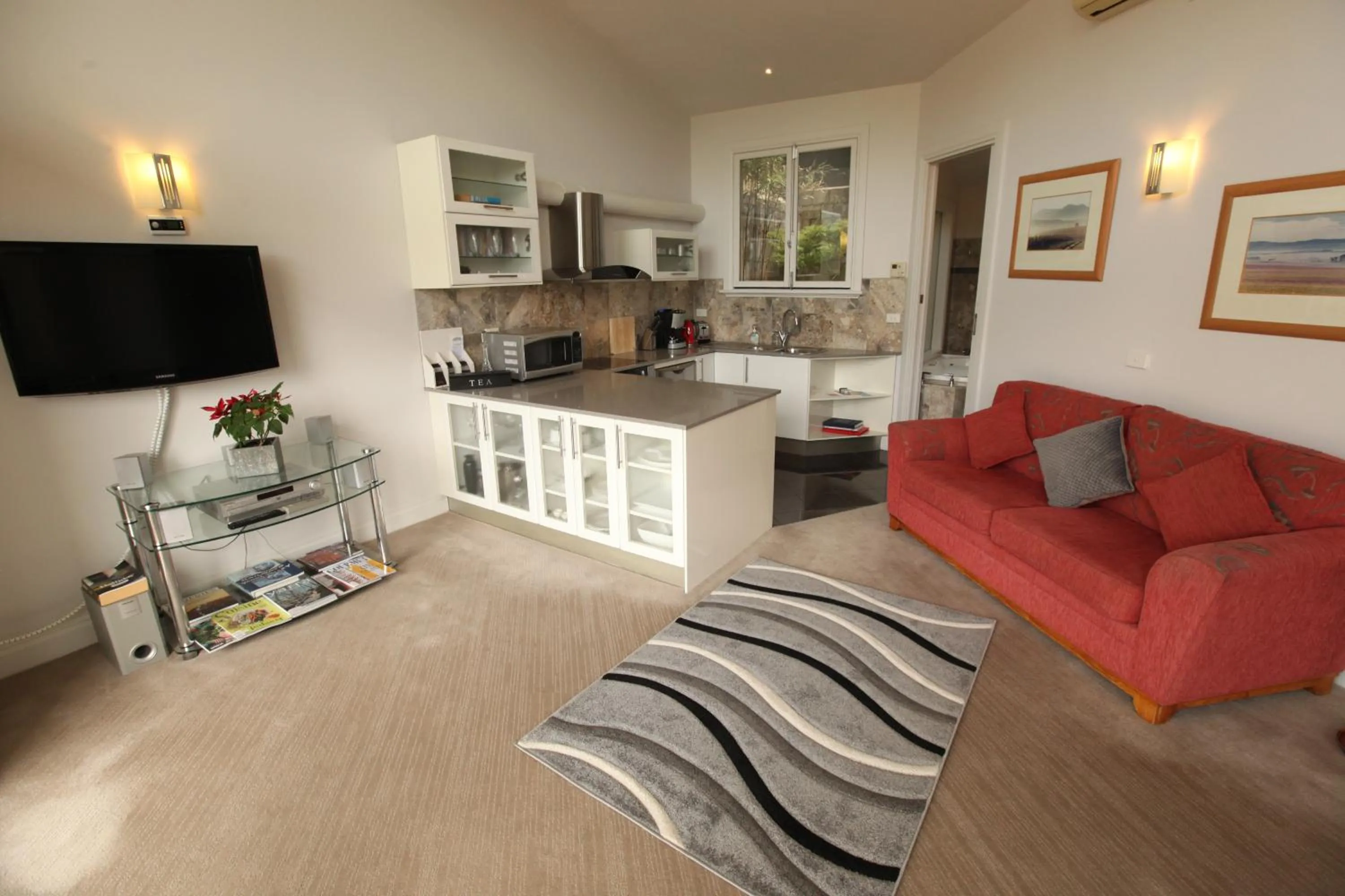 Seating Area in The Gatehouse at Villa Raedward