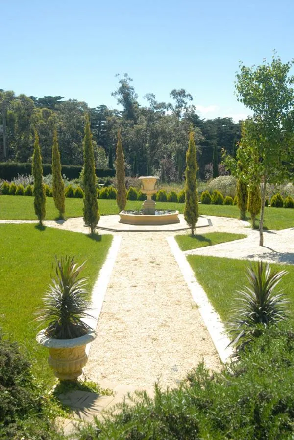 Garden in The Gatehouse at Villa Raedward