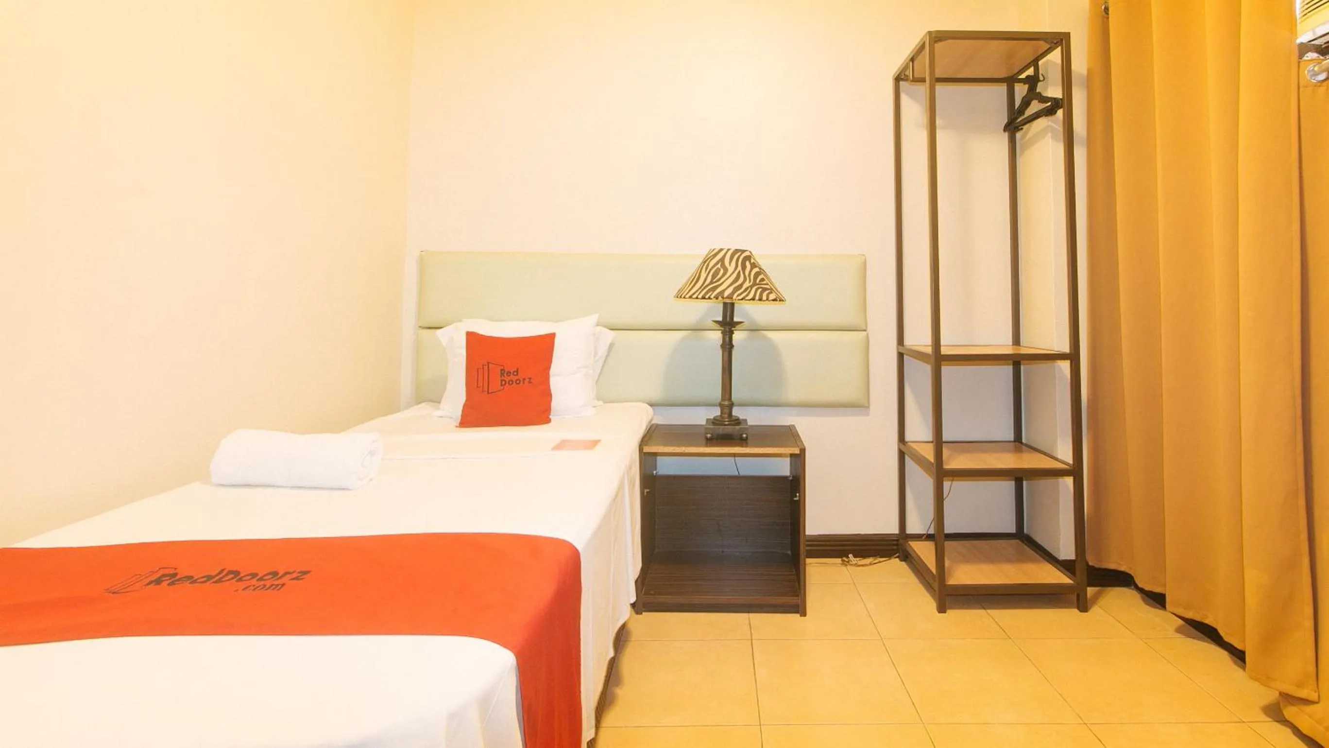 Photo of the whole room, Bed in RedDoorz Plus New Era Budget Hotel Mabolo former RedDoorz near Landers Superstore Cebu City