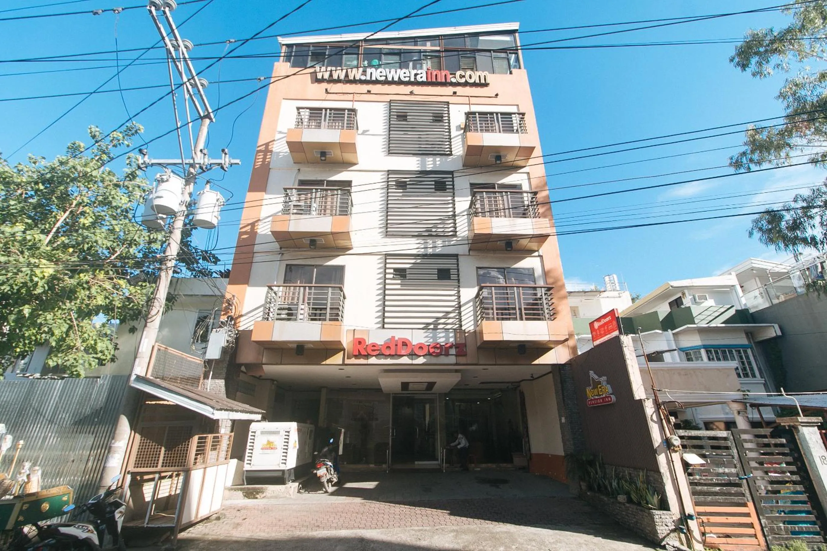 Property building in RedDoorz Plus New Era Budget Hotel Mabolo former RedDoorz near Landers Superstore Cebu City