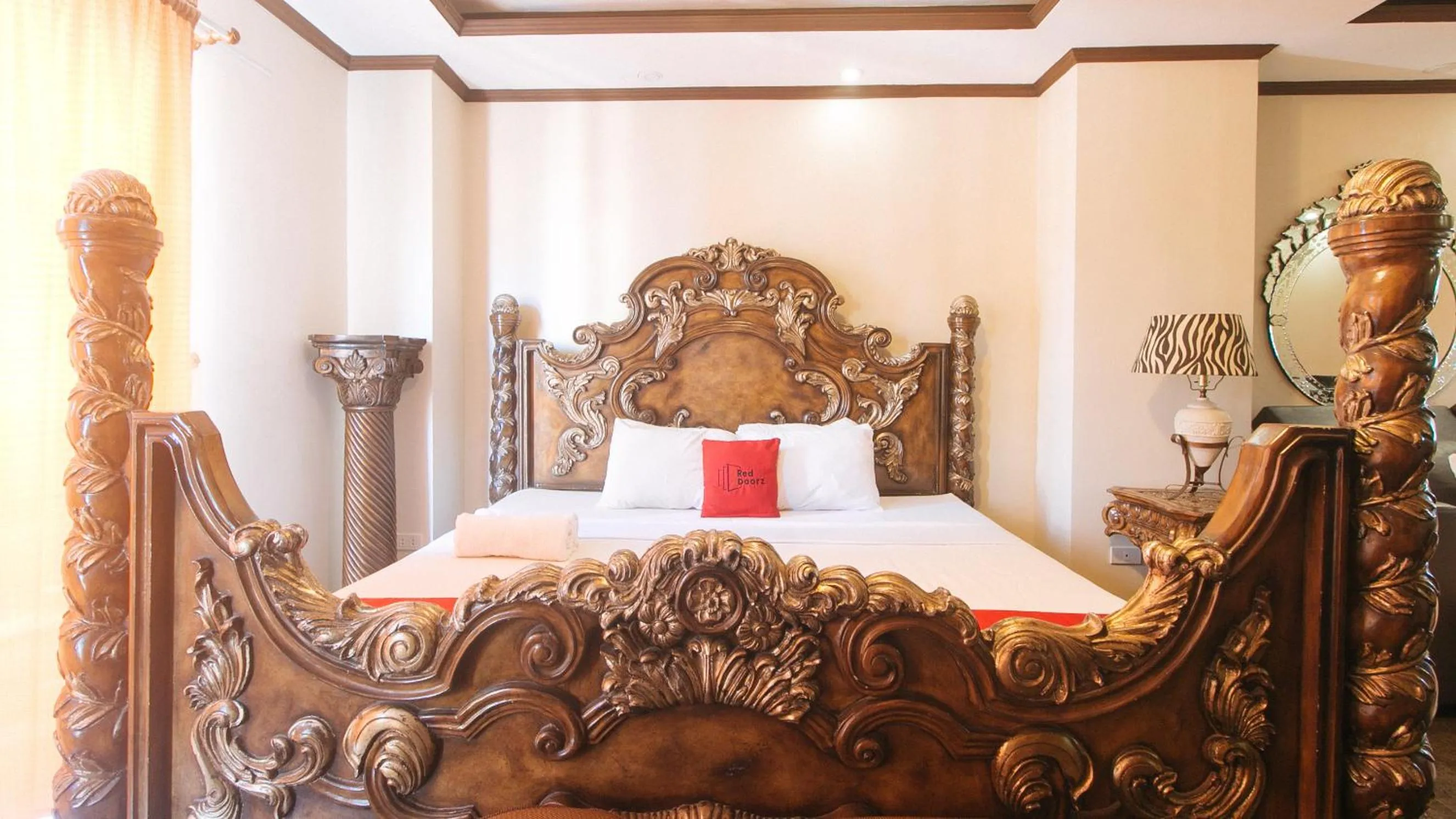 Photo of the whole room, Bed in RedDoorz Plus New Era Budget Hotel Mabolo former RedDoorz near Landers Superstore Cebu City