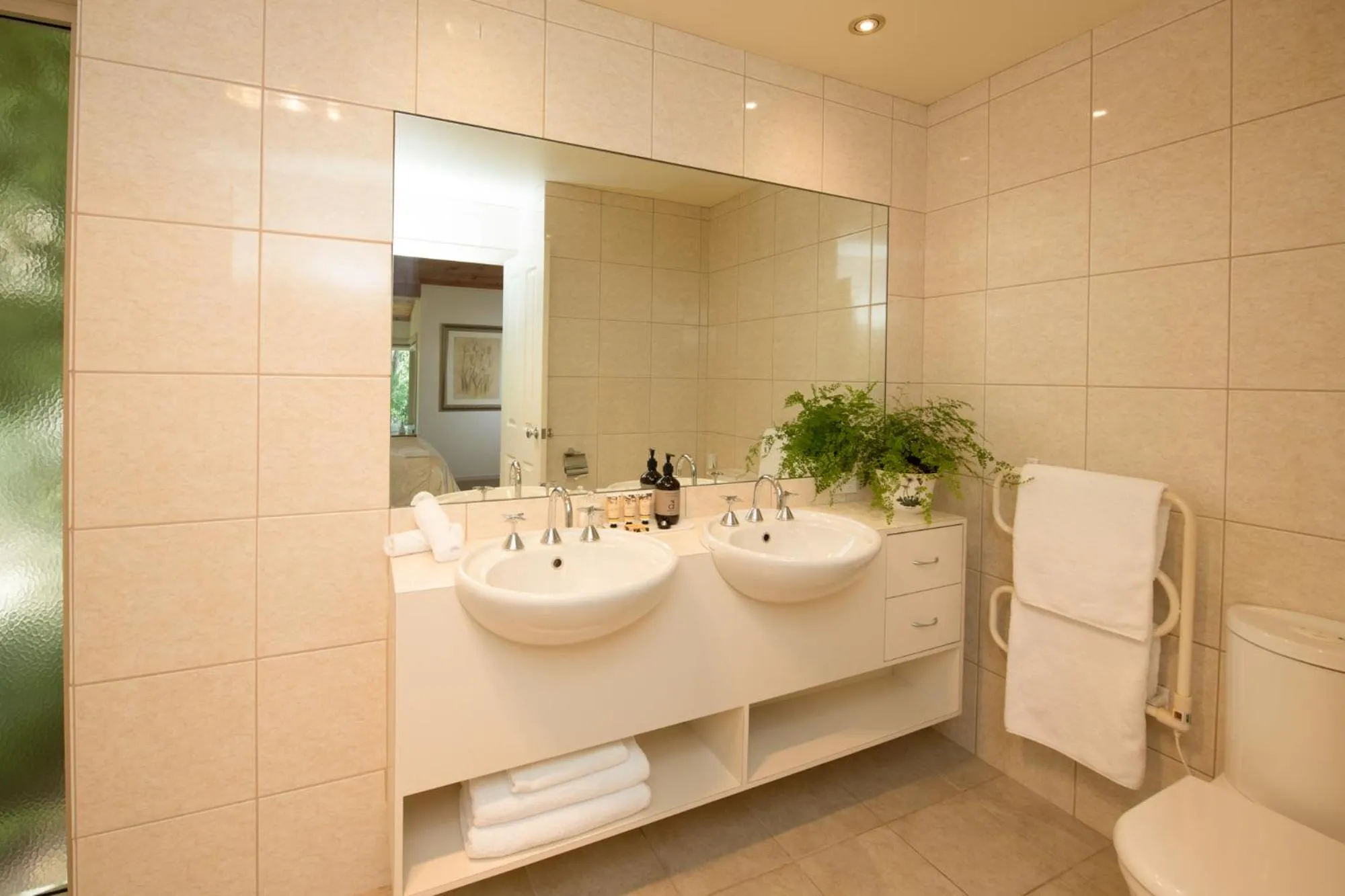 Bathroom in Myers Creek Cascades Luxury Cottages
