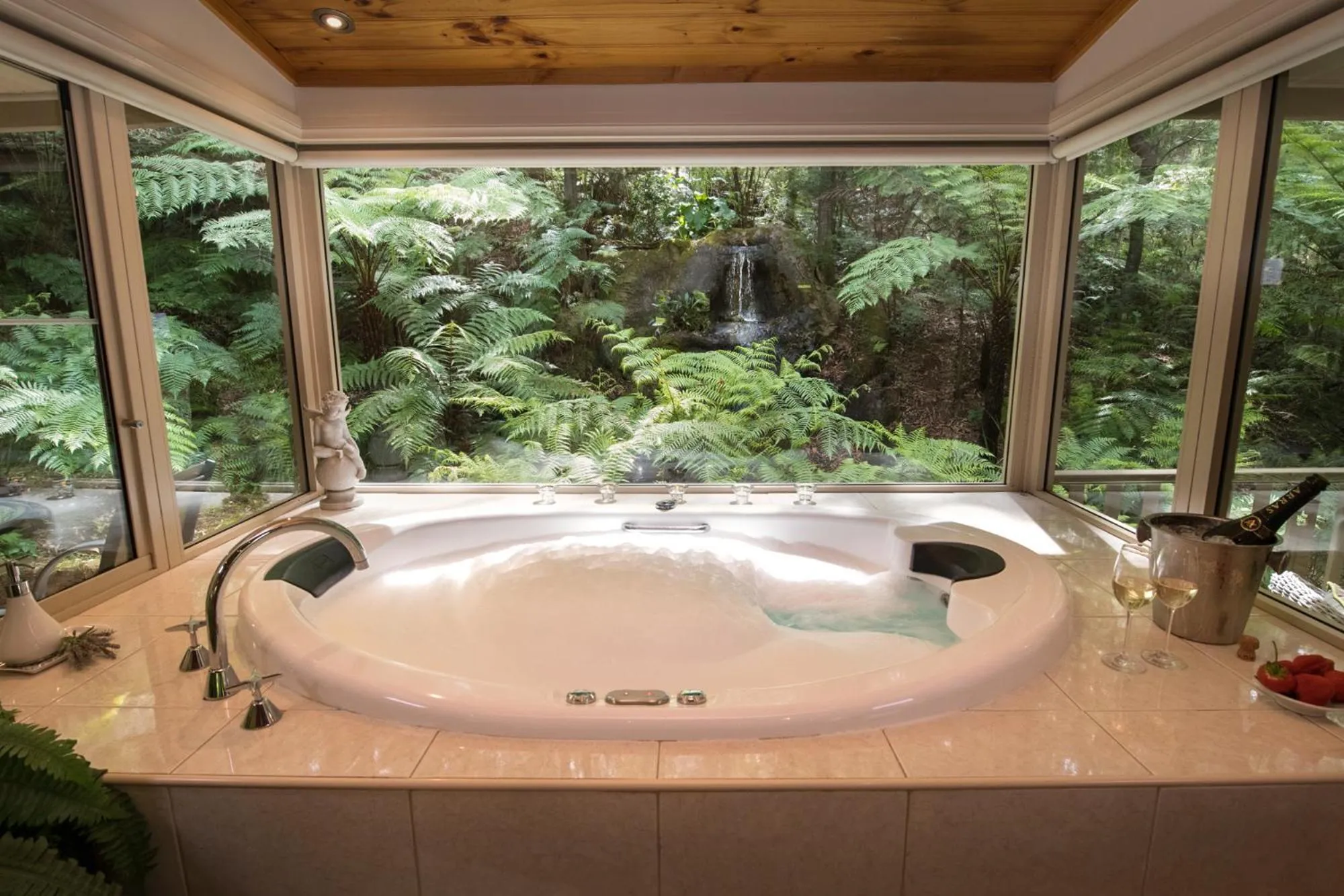 Spa and wellness centre/facilities in Myers Creek Cascades Luxury Cottages