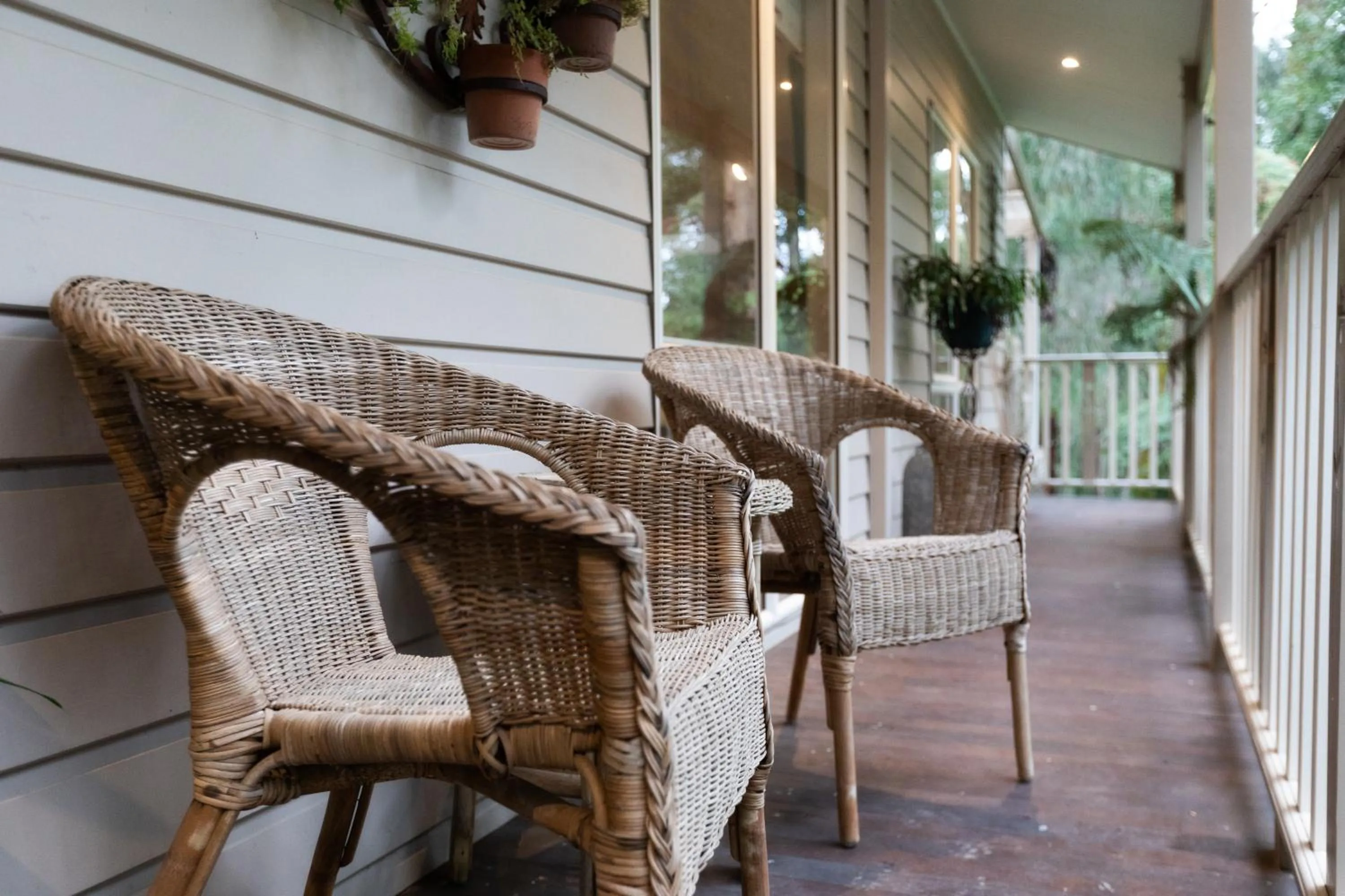 Seating area in Myers Creek Cascades Luxury Cottages