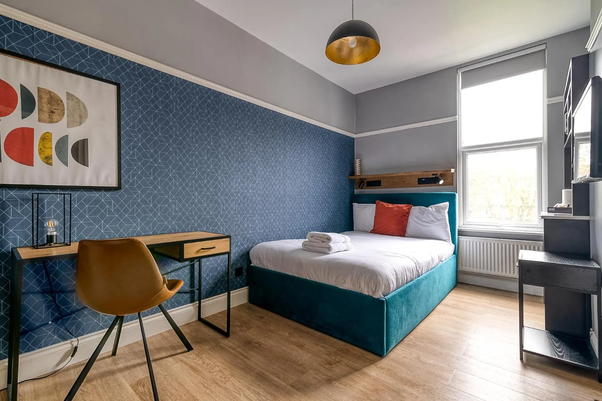 Photo of the whole room in Kensington Rooms - Warwick Road