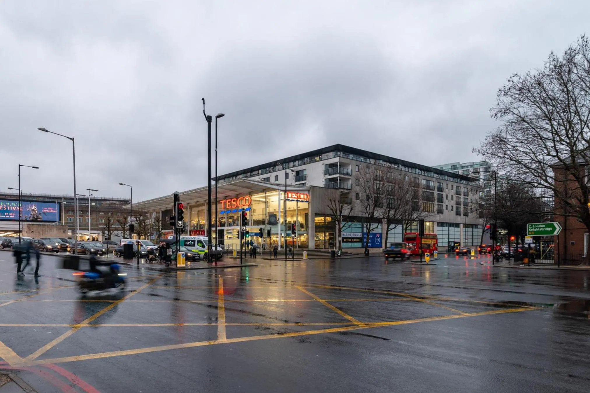 Day in Kensington Rooms - Warwick Road