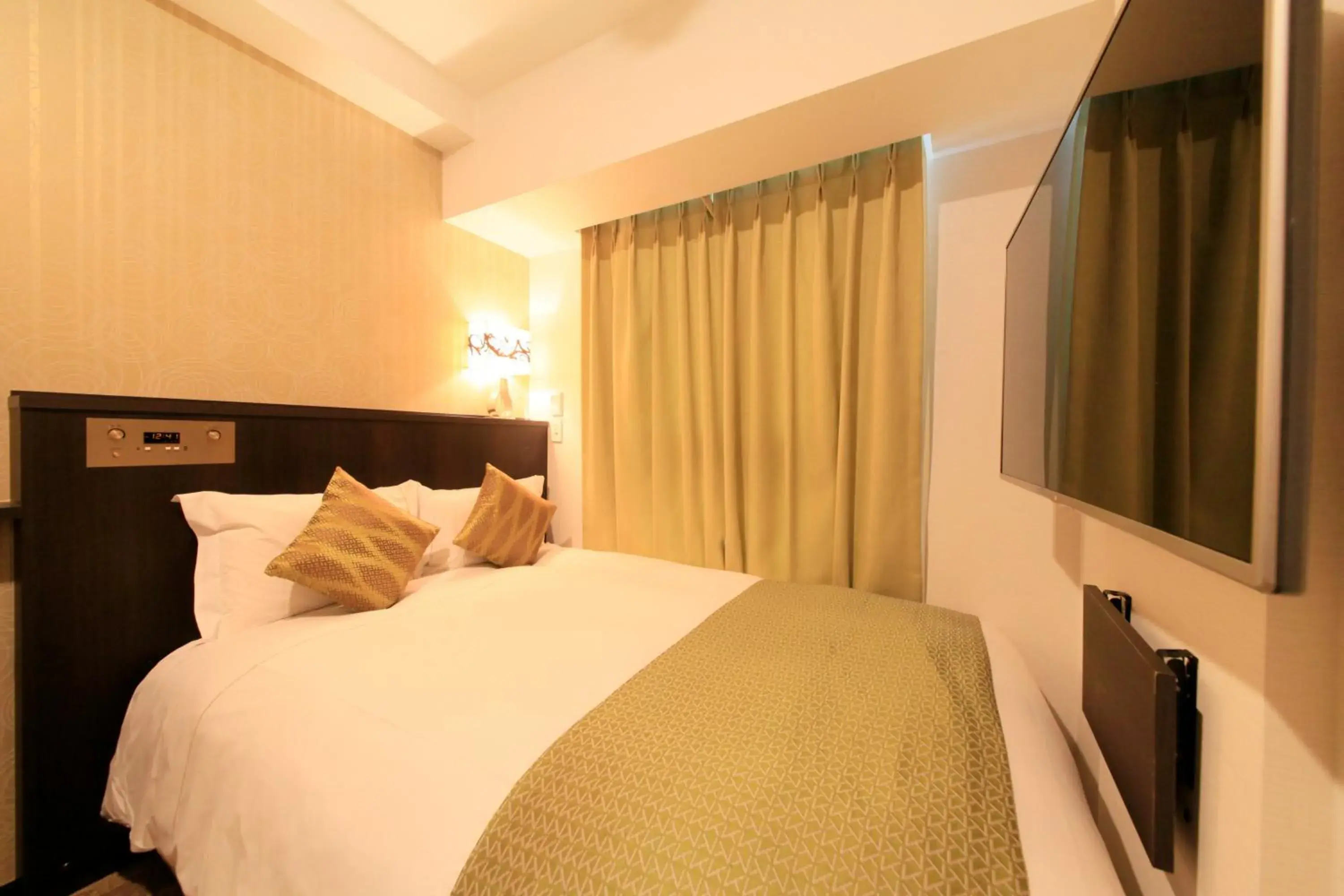 Standard Queen Room - single occupancy - Non-Smoking in Centurion Hotel Ikebukuro Station Standard Queen Room - single occupancy - Non-Smoking in Centurion Hotel Ikebukuro Station