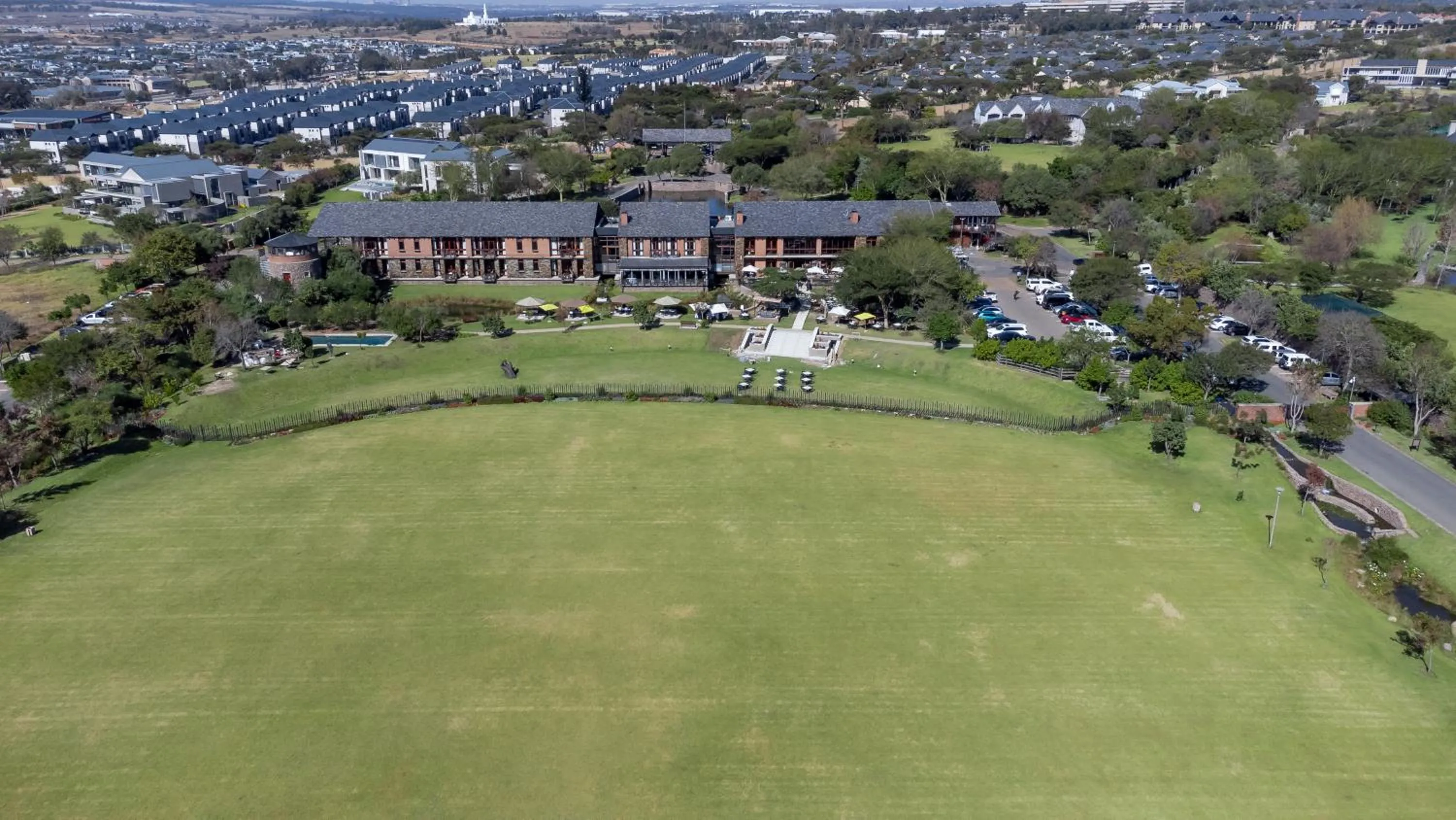 Riboville Boutique Hotel And Restaurant