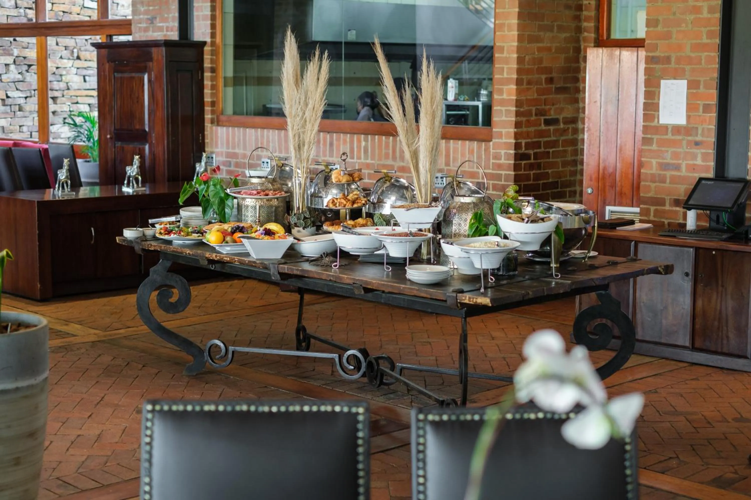 Riboville Boutique Hotel And Restaurant