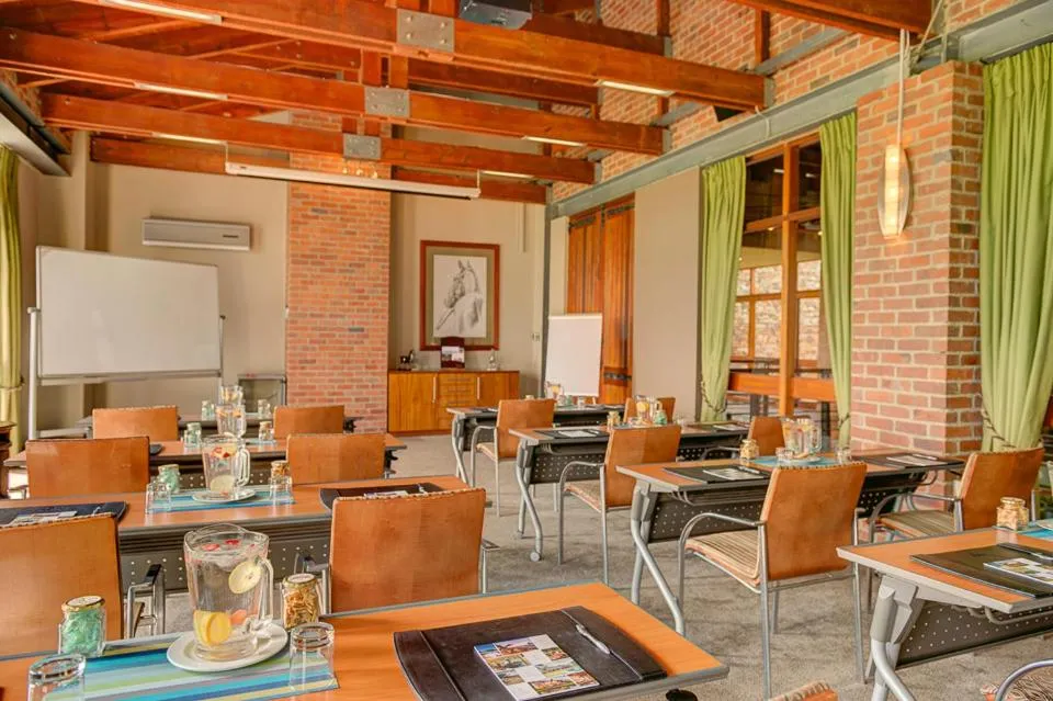 Riboville Boutique Hotel And Restaurant