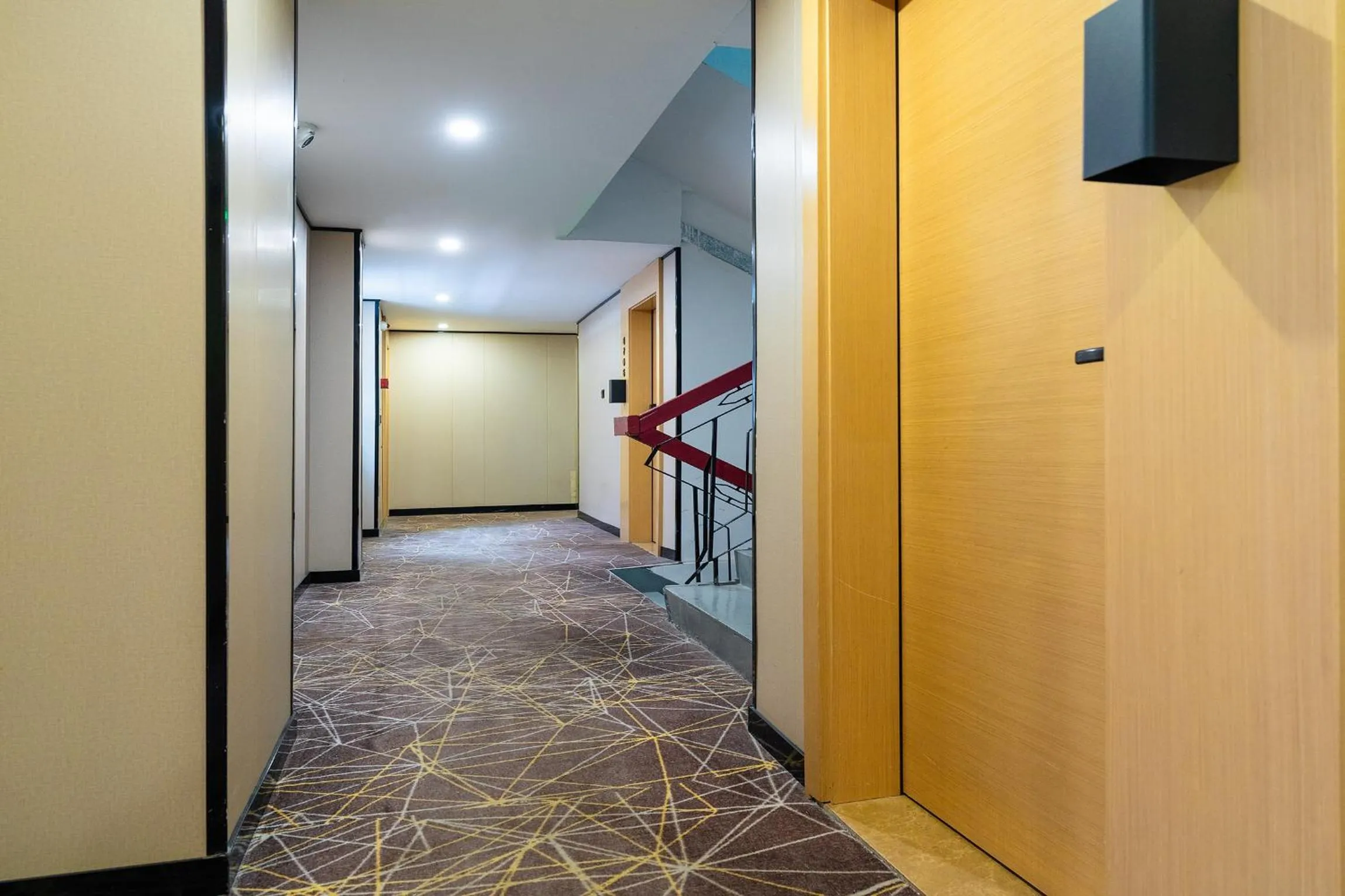 elevator in Amemouillage Inn - Guangzhou Railway Station Xicun Metro Station