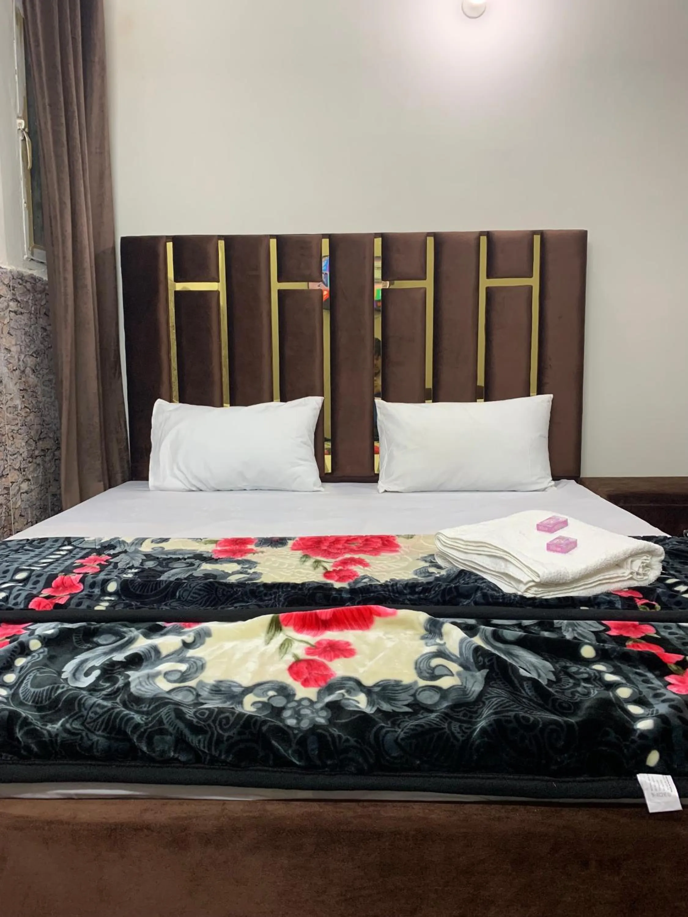 Bed in Eden Plus Executive Hotel