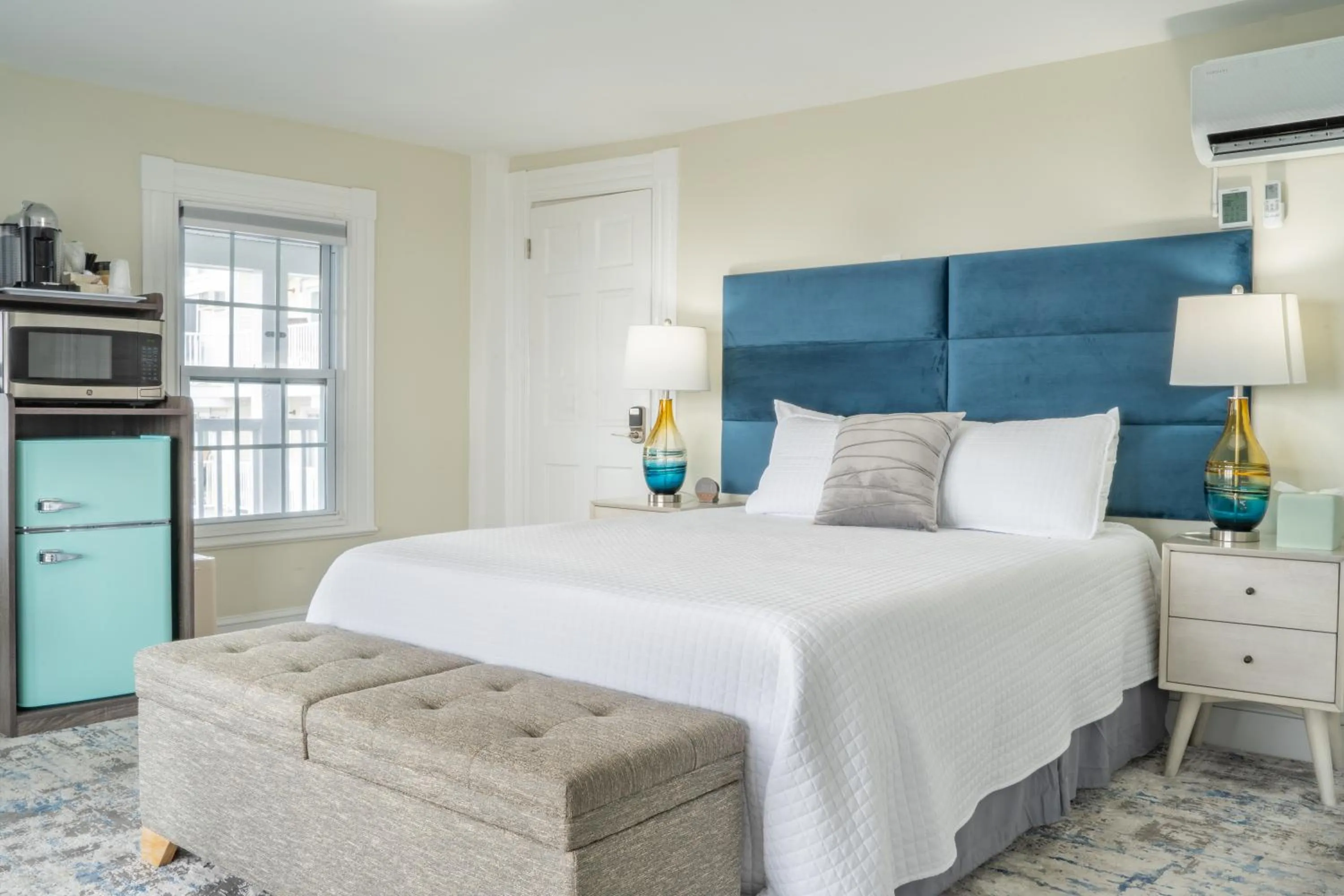 Bed in 935 Ocean, a Beachside Inn