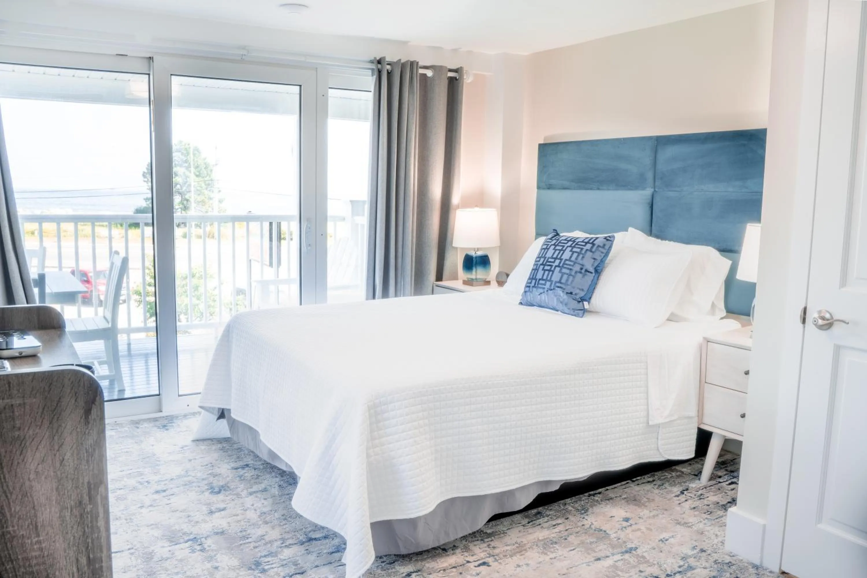 Photo of the whole room, Bed in 935 Ocean, a Beachside Inn