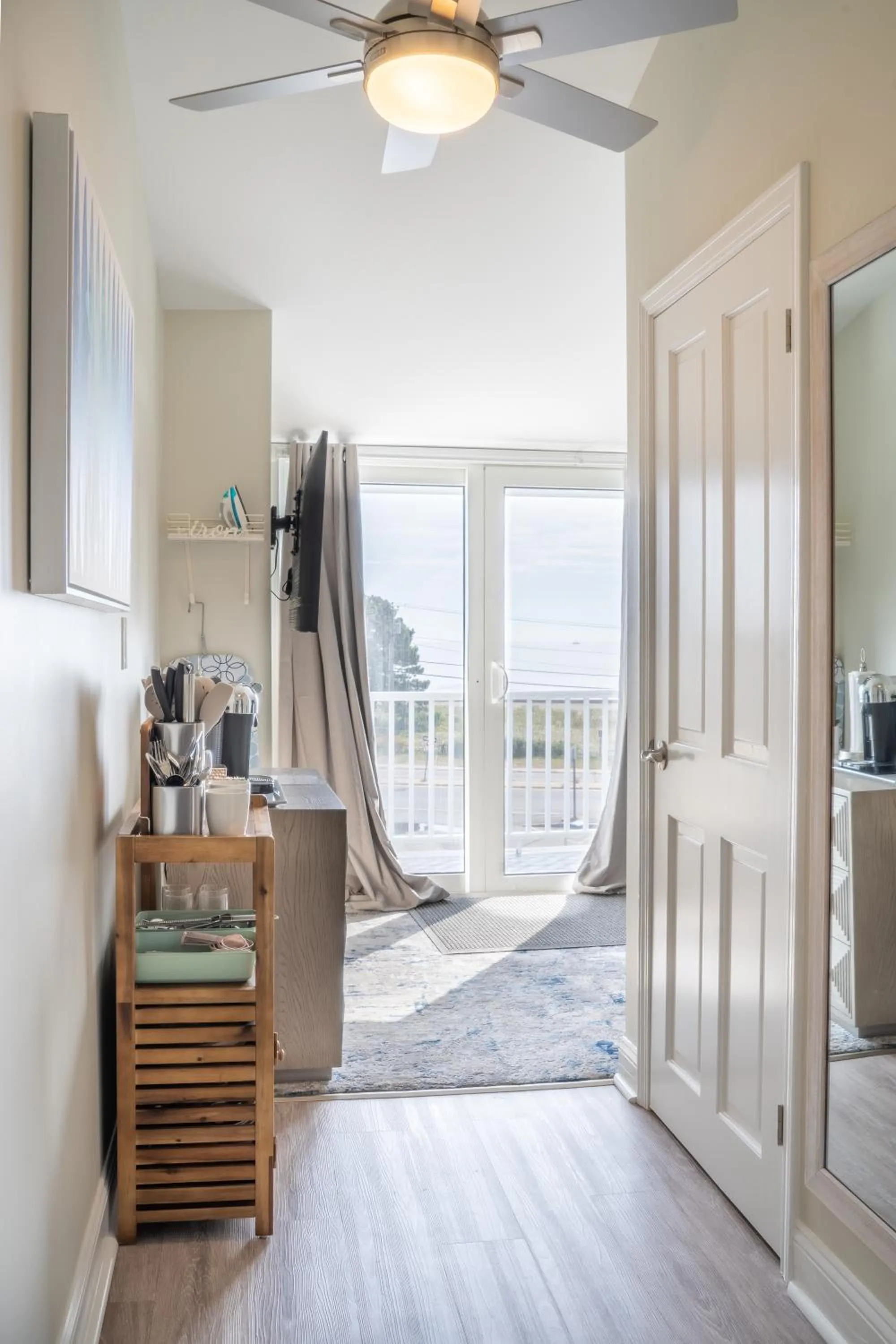 Photo of the whole room, Bed in 935 Ocean, a Beachside Inn