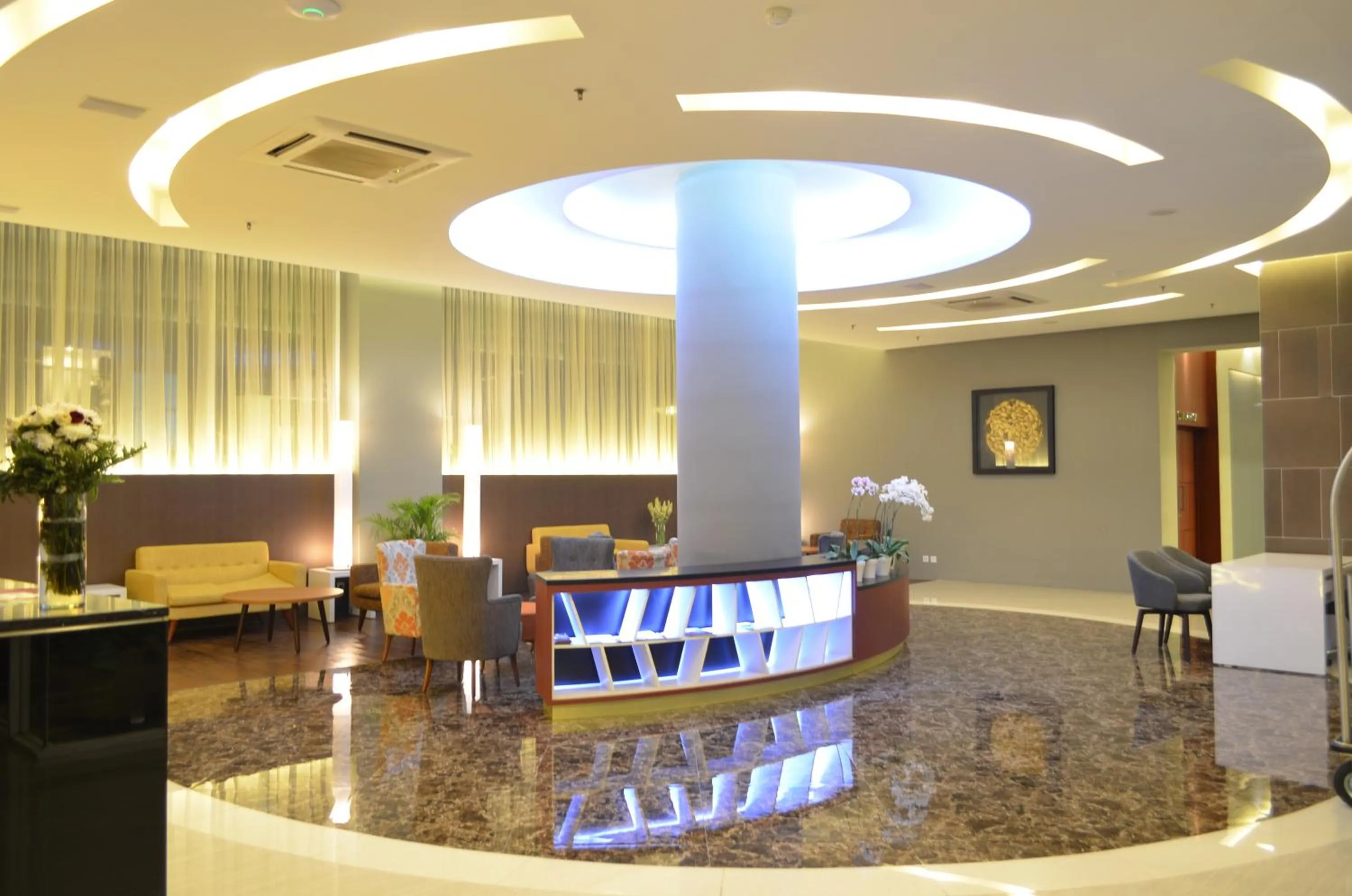 Lobby or reception in Kyriad Hotel Airport Jakarta