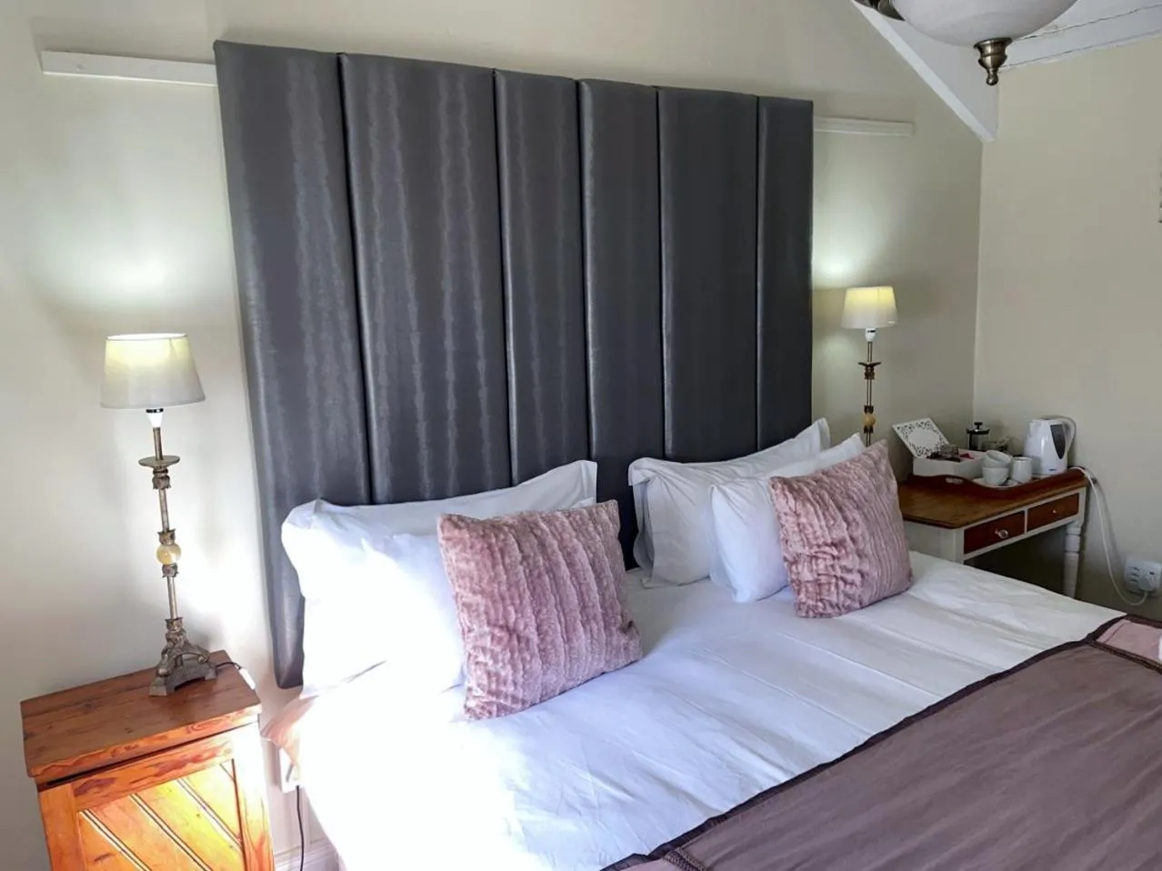 Bed in Paternoster Manor