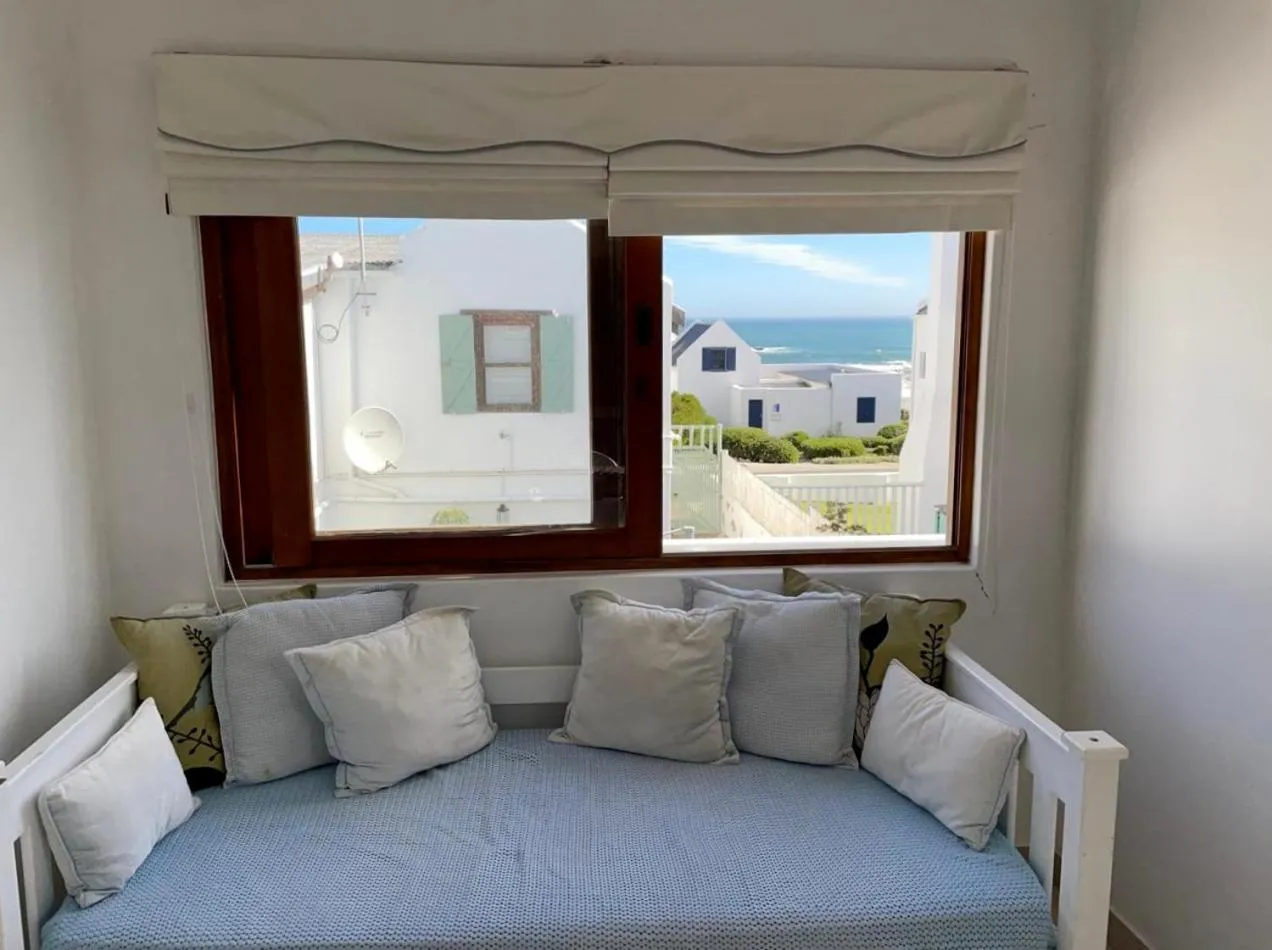 Seating area in Paternoster Manor