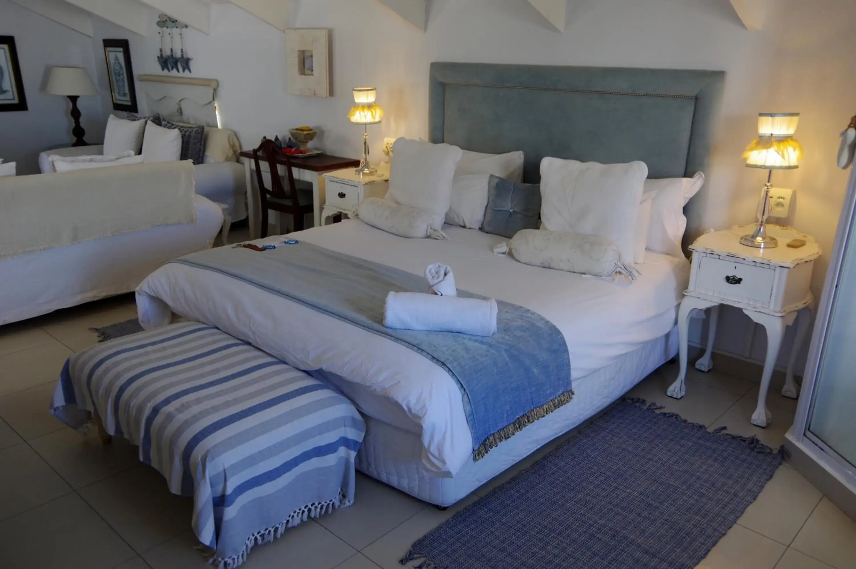 Deluxe King Suite - single occupancy in Paternoster Manor Deluxe King Suite - single occupancy in Paternoster Manor