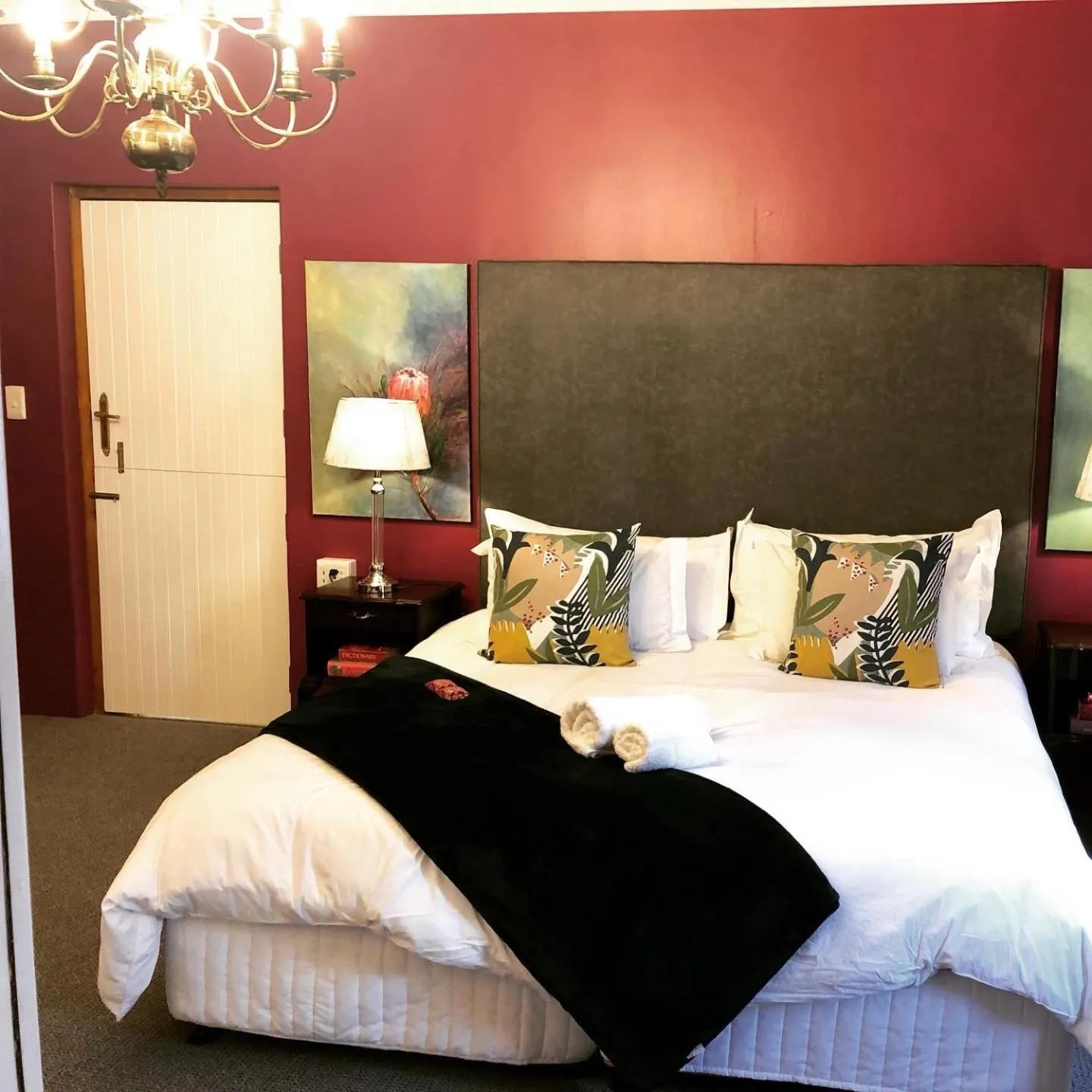 Bed in Paternoster Manor