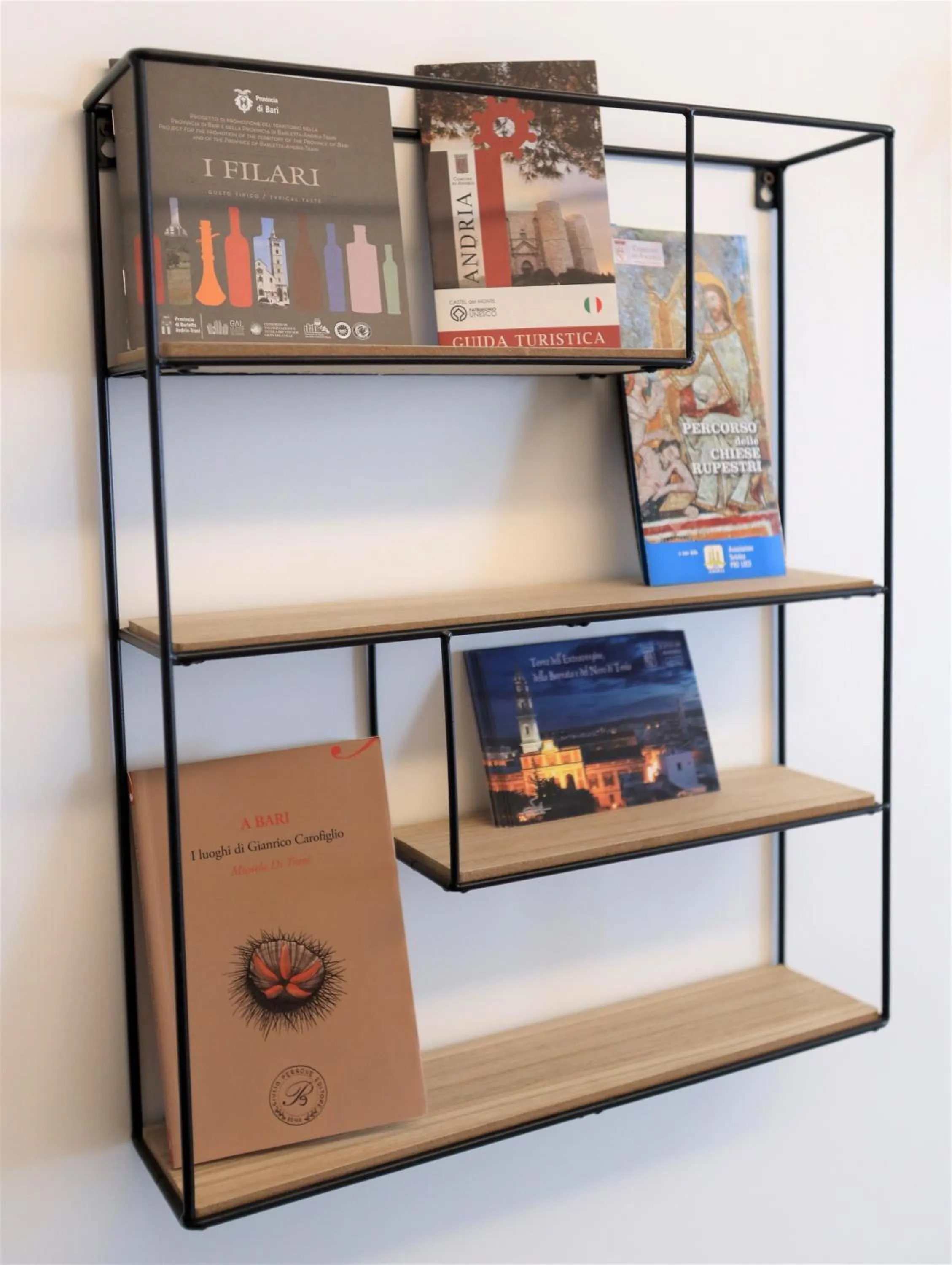 Communal lounge/ TV room in MozÁrt Bed & Breakfast - Affittacamere