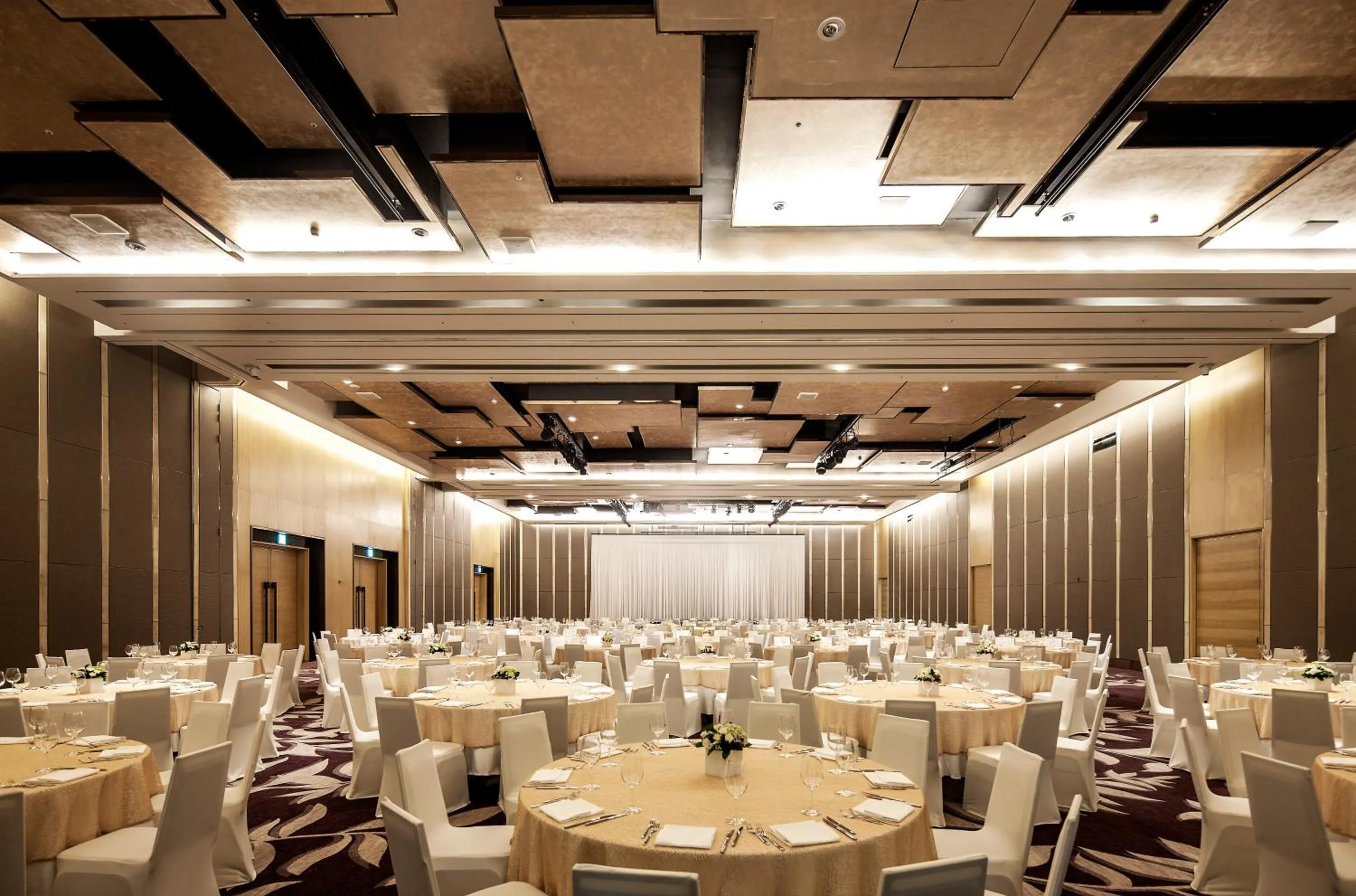 Meeting/conference room in Lotte Hotel Hanoi
