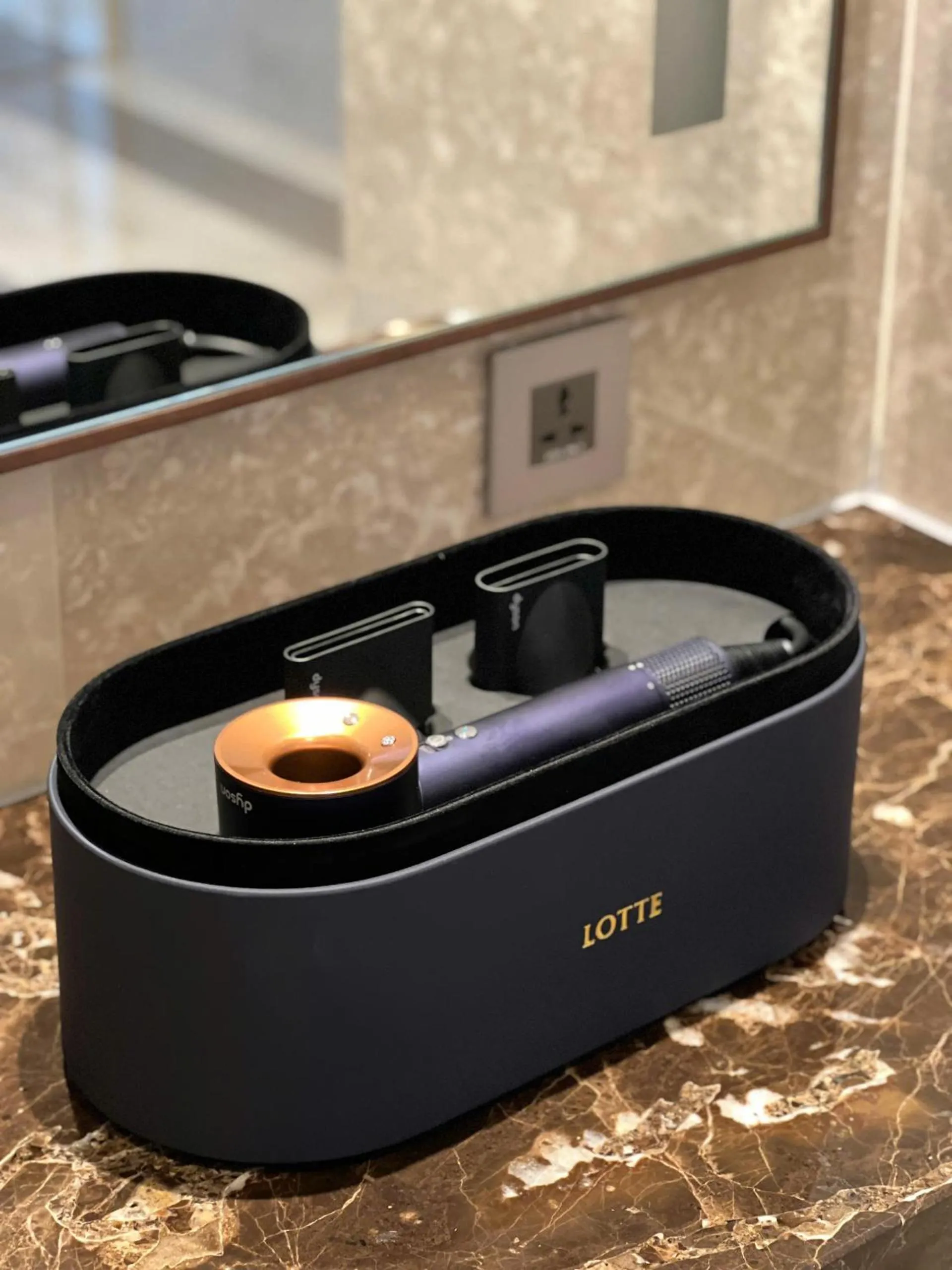 hair dryier in Lotte Hotel Hanoi