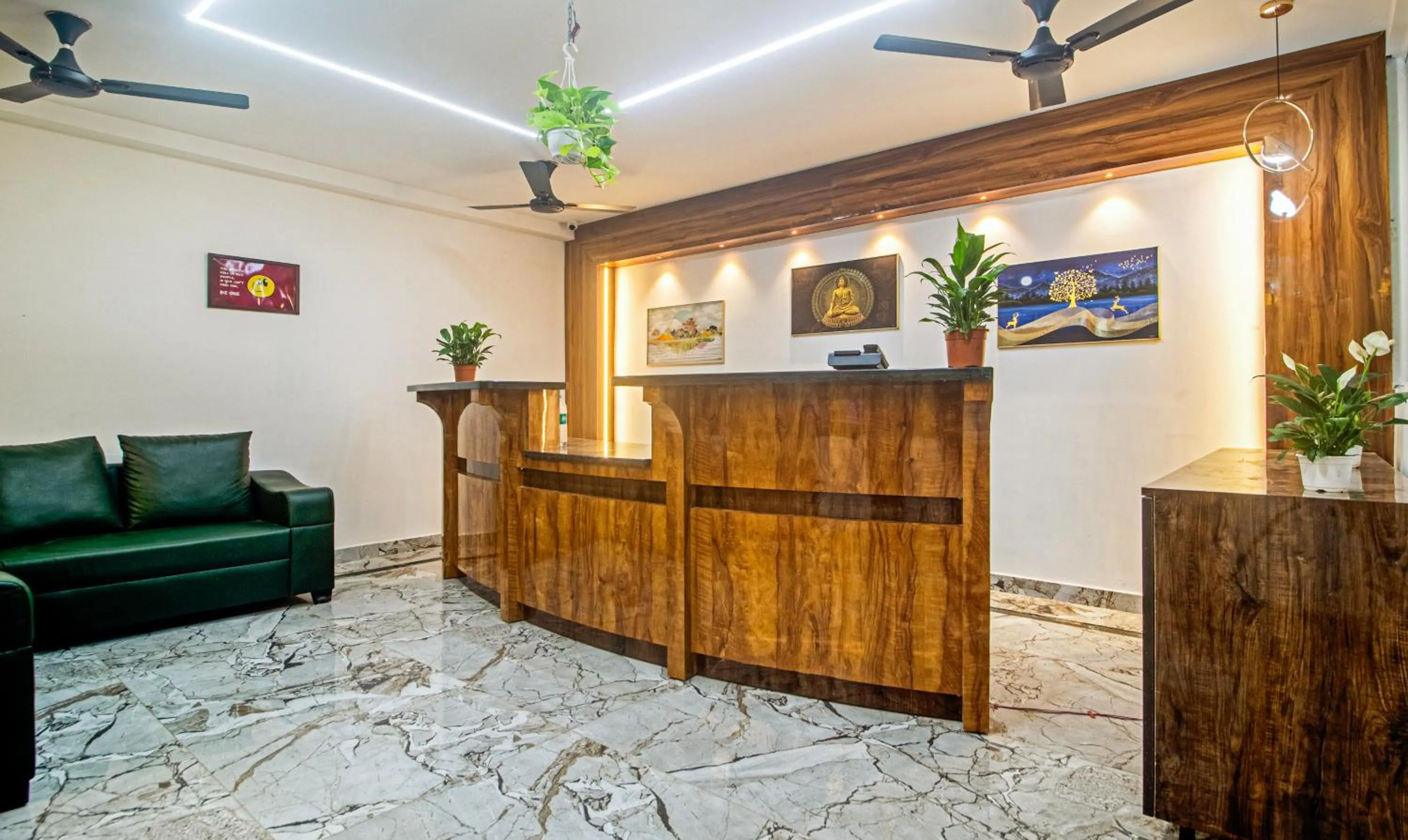 Lobby or reception in Treebo Navya The Park