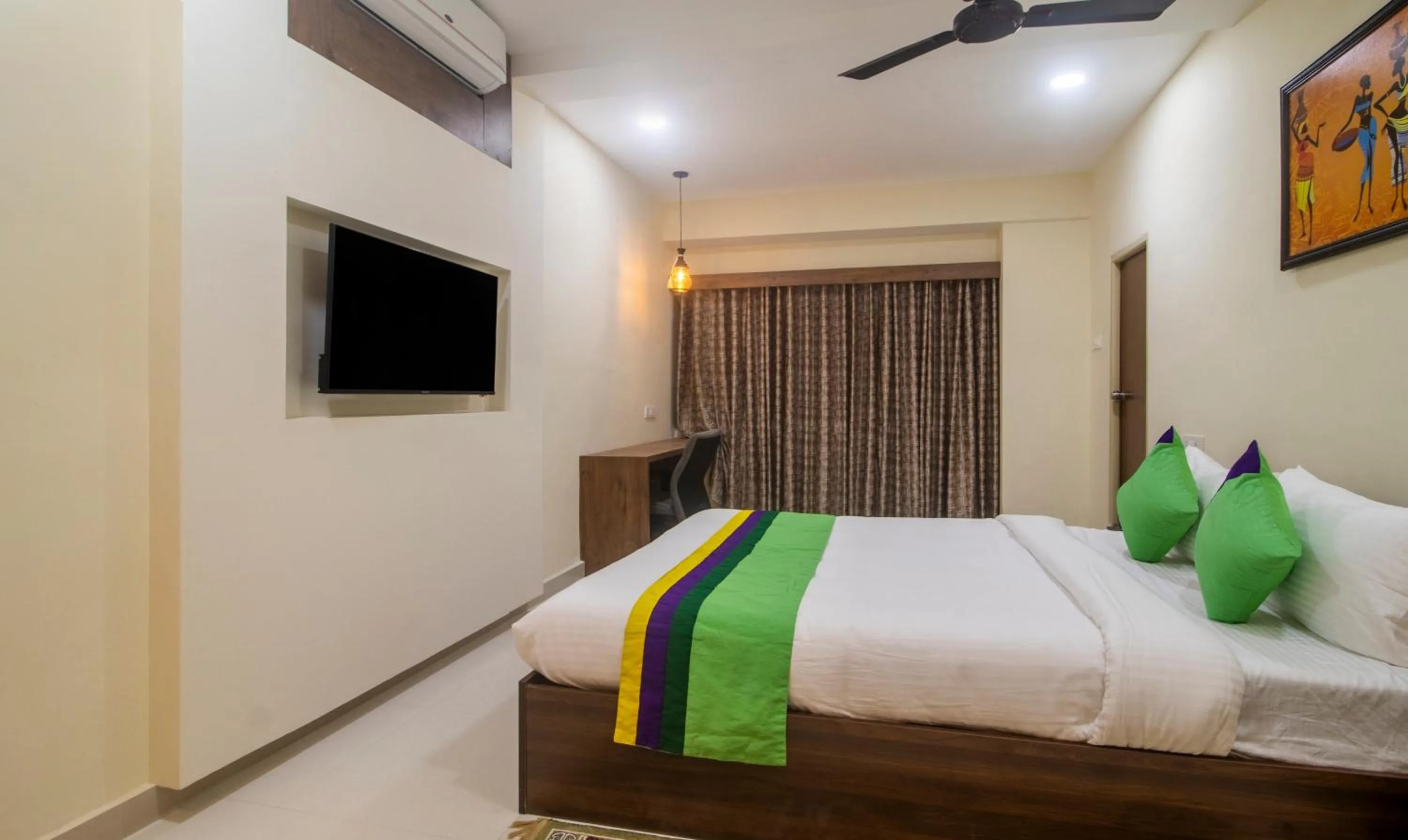 Bed in Treebo Navya The Park