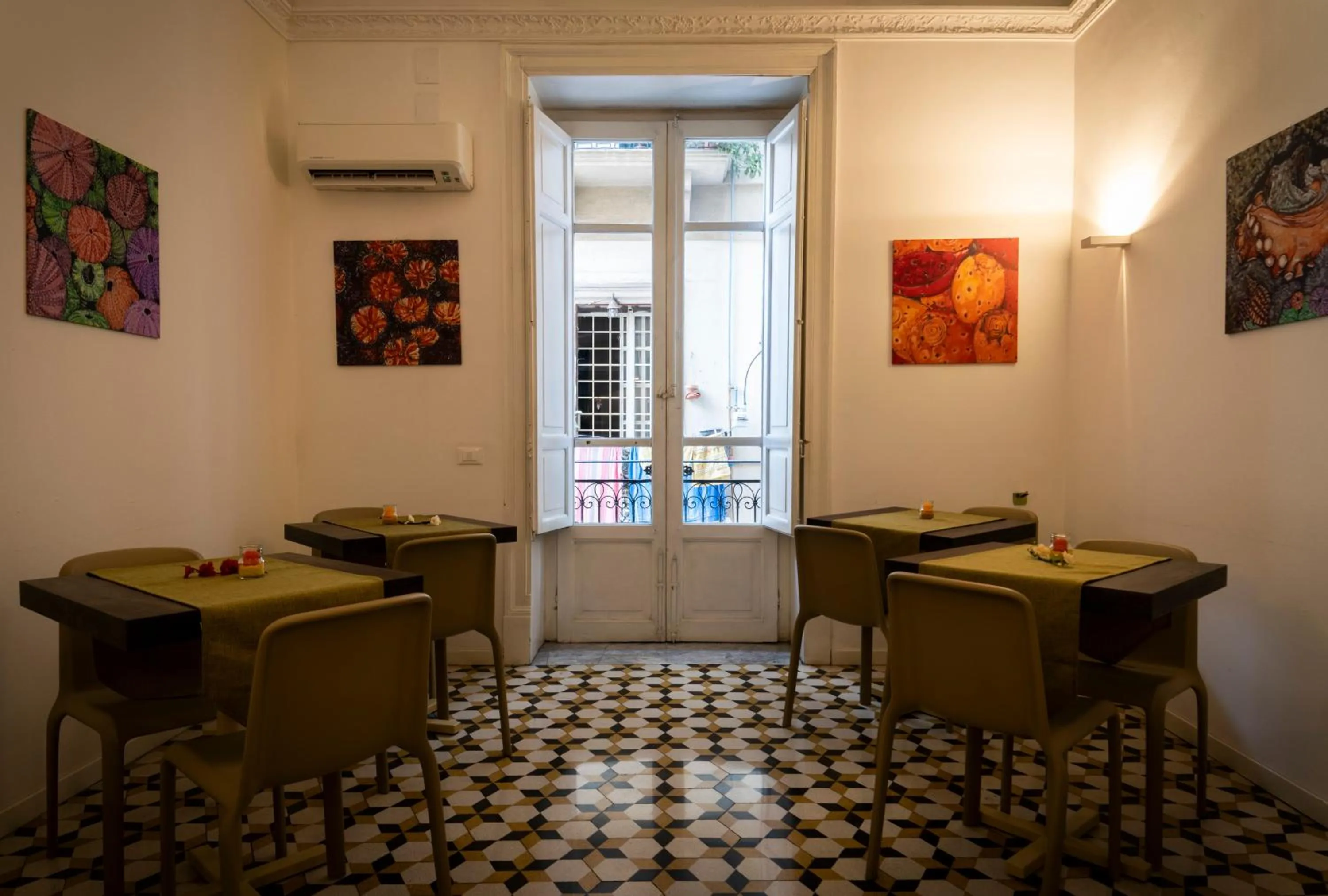 Communal lounge/ TV room in C'era Una Volta