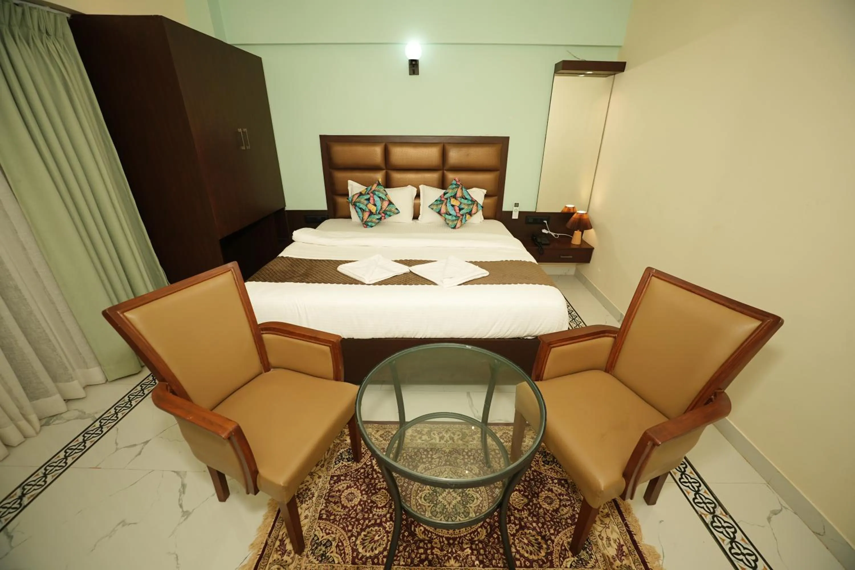 Bedroom, Bed in Saikiran Hotel