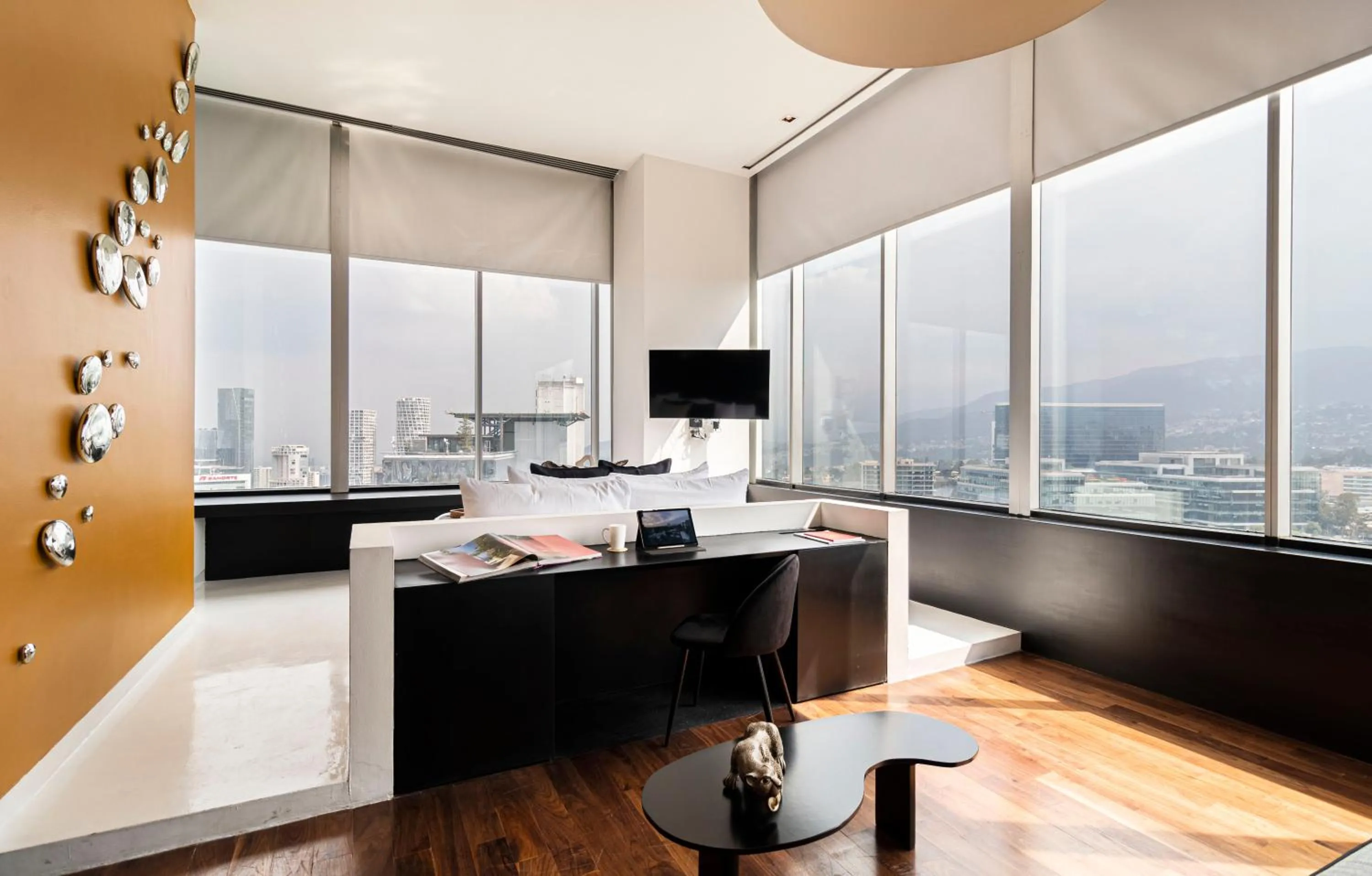 TV and multimedia in Collection Suites by Kukun